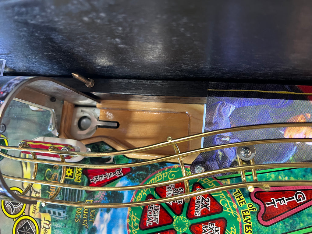 LORD OF THE RINGS - 2003 Stern Pinball Machine - VERY NICE GAME - SO SO SO NICE! HUO - Just in from it's original owner - Just Shopped - LEDS - WORKS 100%