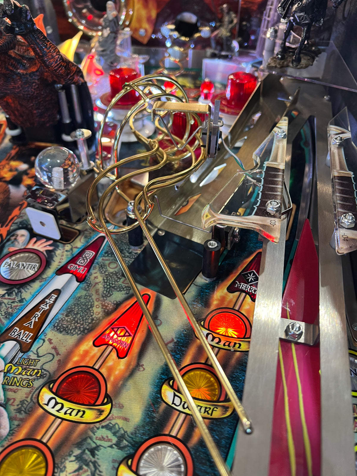 LORD OF THE RINGS - 2003 Stern Pinball Machine - VERY NICE GAME - SO SO SO NICE! HUO - Just in from it's original owner - Just Shopped - LEDS - WORKS 100%