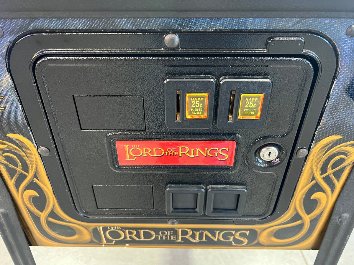 LORD OF THE RINGS - 2003 Stern Pinball Machine - VERY NICE GAME - SO SO SO NICE! HUO - Just in from it's original owner - Just Shopped - LEDS - WORKS 100%