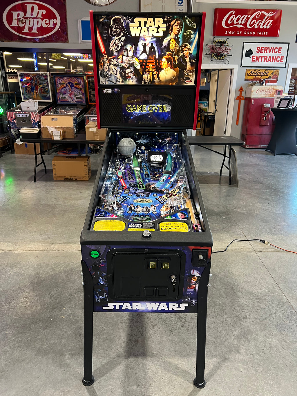 STAR WARS PRO - 2017 Stern Pinball Machine - WORKS 100% - Like Brand New - Less than 300 Plays!!!