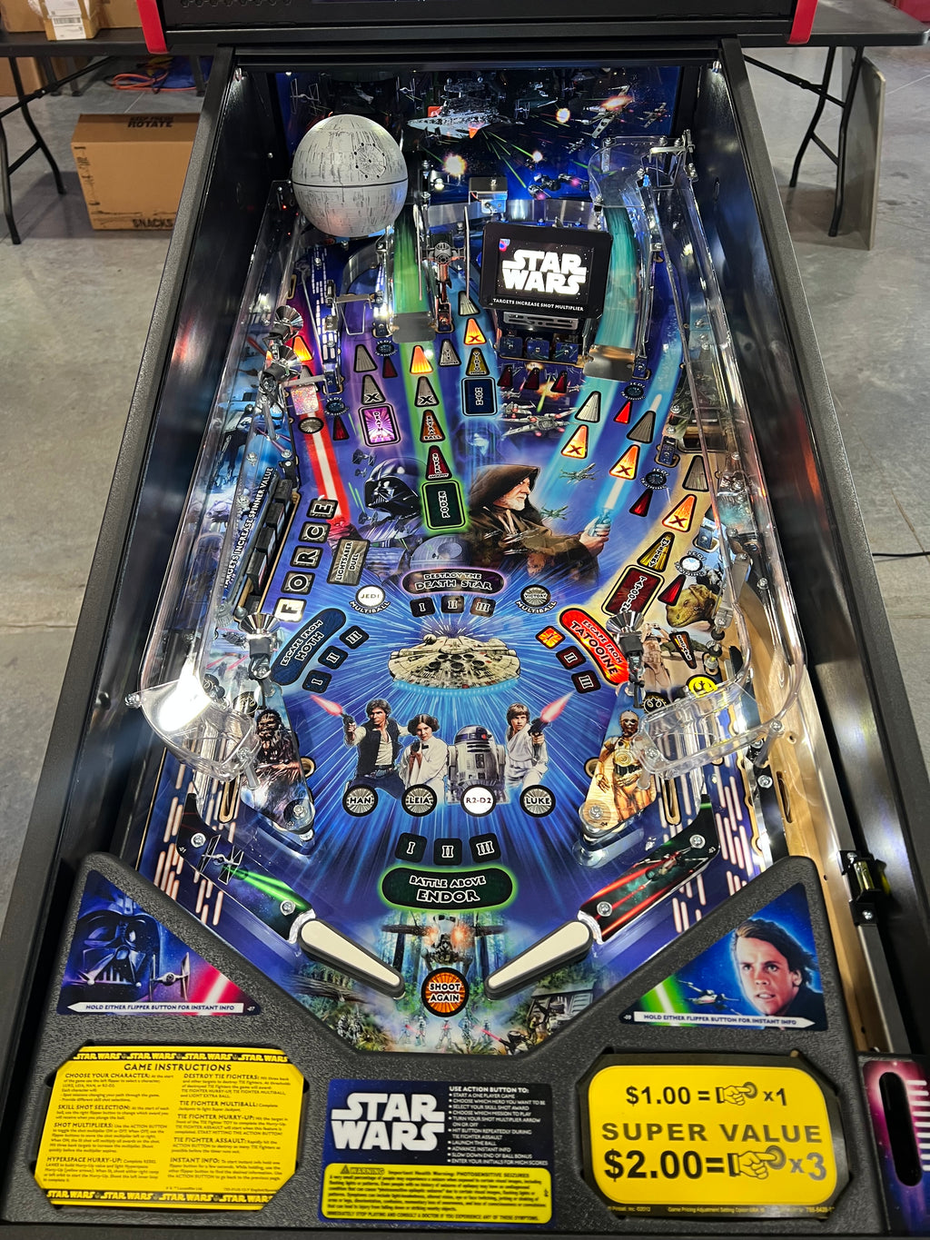STAR WARS PRO - 2017 Stern Pinball Machine - WORKS 100% - Like Brand New - Less than 300 Plays!!!