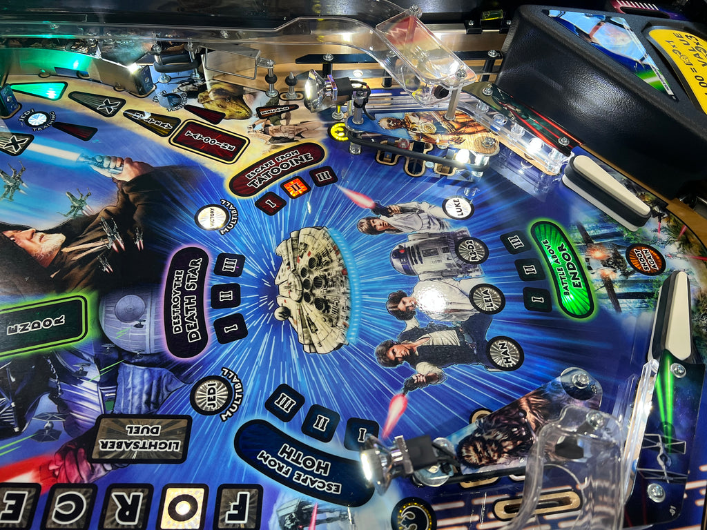 STAR WARS PRO - 2017 Stern Pinball Machine - WORKS 100% - Like Brand New - Less than 300 Plays!!!