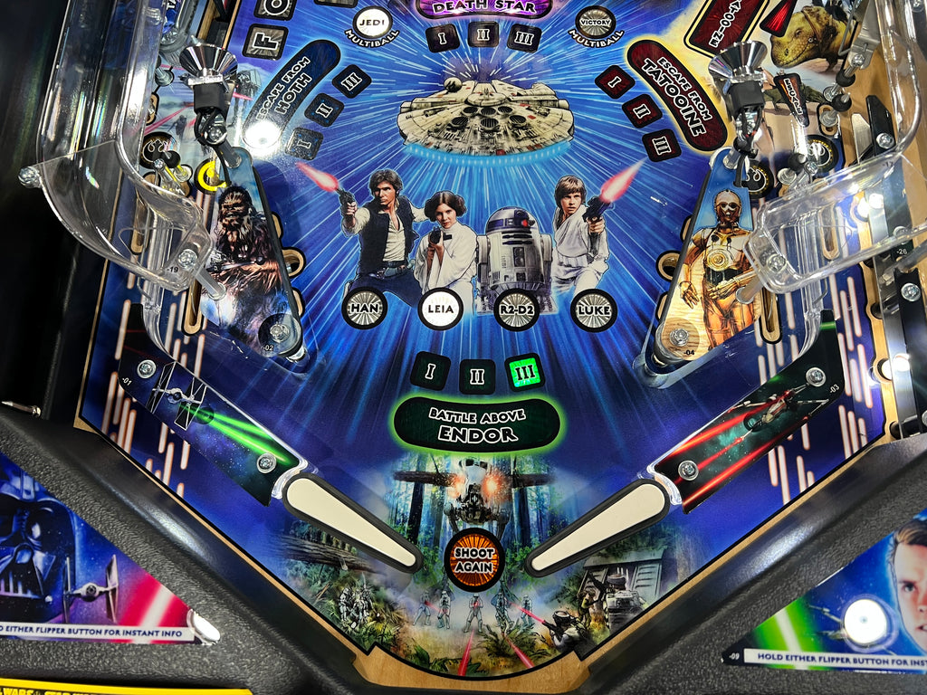 STAR WARS PRO - 2017 Stern Pinball Machine - WORKS 100% - Like Brand New - Less than 300 Plays!!!