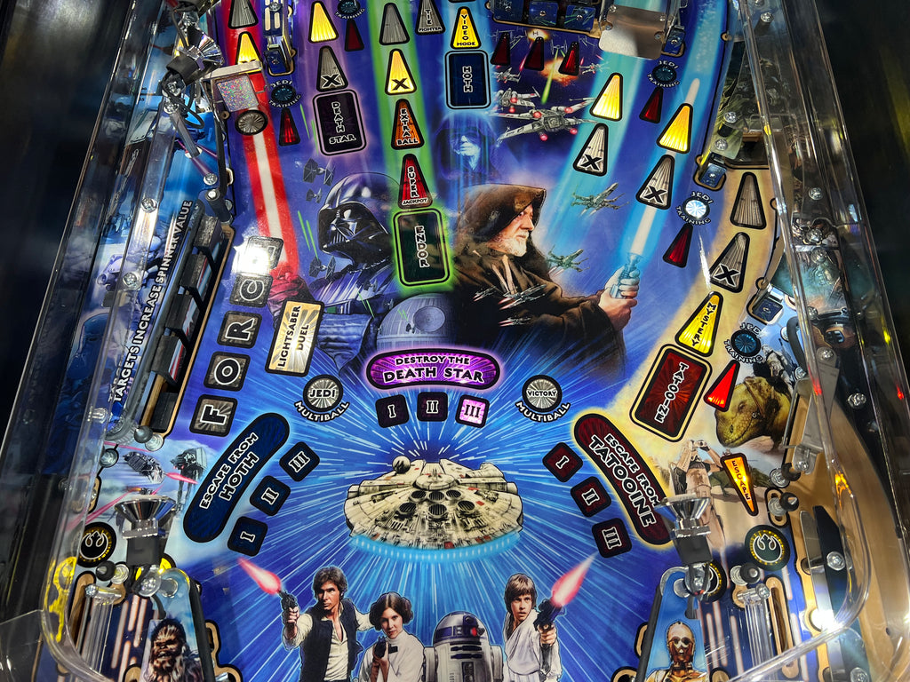 STAR WARS PRO - 2017 Stern Pinball Machine - WORKS 100% - Like Brand New - Less than 300 Plays!!!