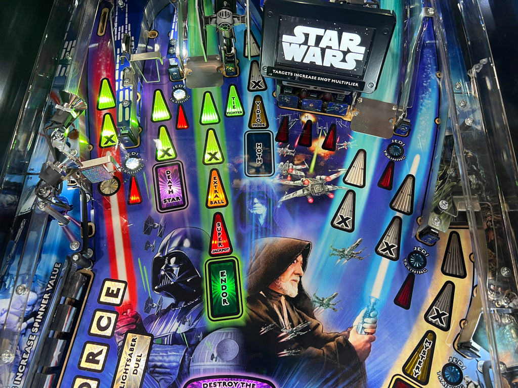 STAR WARS PRO - 2017 Stern Pinball Machine - WORKS 100% - Like Brand New - Less than 300 Plays!!!