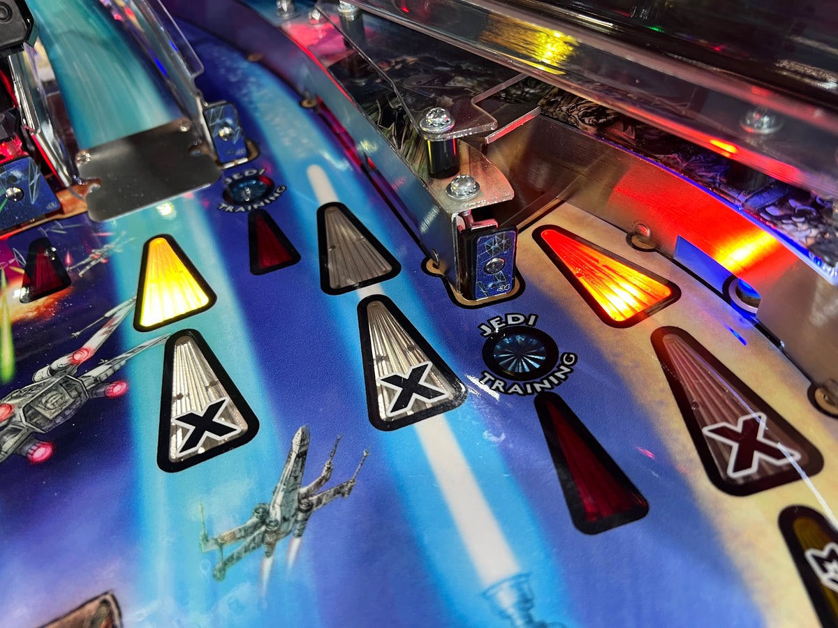 STAR WARS PRO - 2017 Stern Pinball Machine - WORKS 100% - Like Brand New - Less than 300 Plays!!!