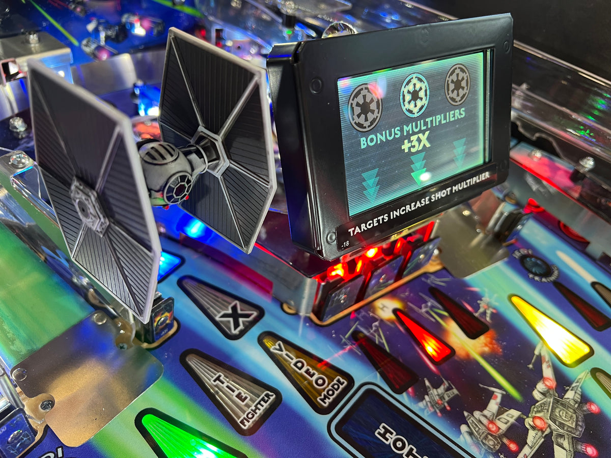 STAR WARS PRO - 2017 Stern Pinball Machine - WORKS 100% - Like Brand New - Less than 300 Plays!!!