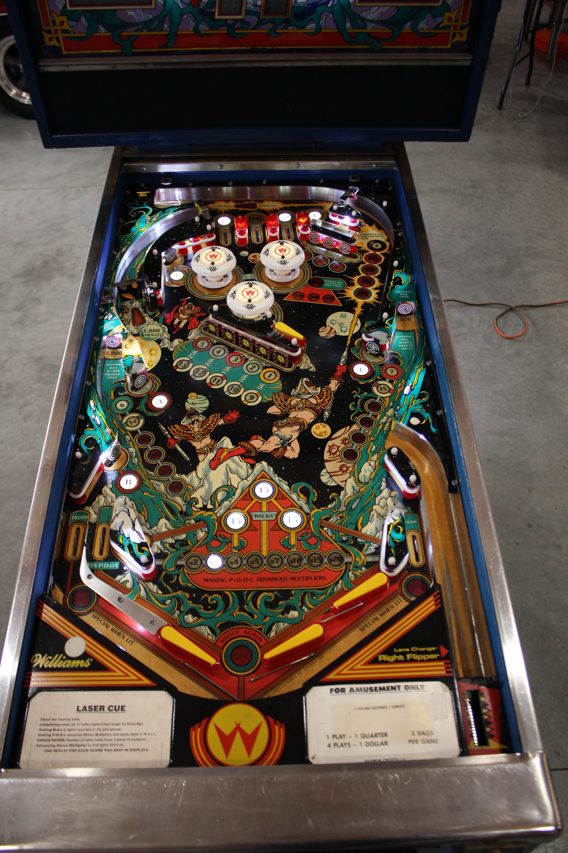 LASER CUE - 1984 Williams Pinball Machine - WORKS 100% - SUPER Nice Game