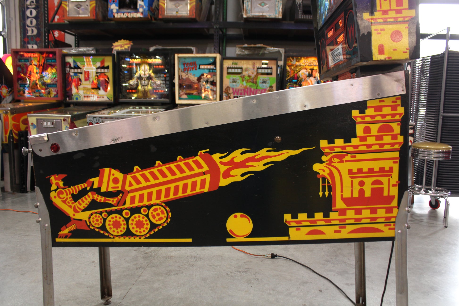 BIG GUNS - 1987 Williams Pinball Machine - WORKS 100% - Really Nice Game - Great Features