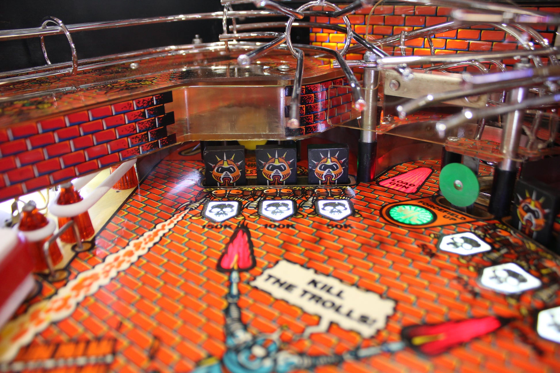 BIG GUNS - 1987 Williams Pinball Machine - WORKS 100% - Really Nice Game - Great Features