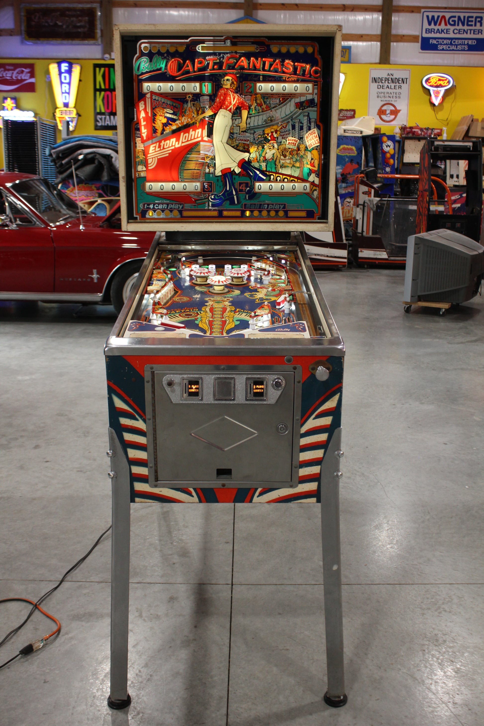 CAPTAIN FANTASTIC - Elton John - 1976 Williams Pinball Machine - WORKS 100% - Nice EM Electromechanical Game