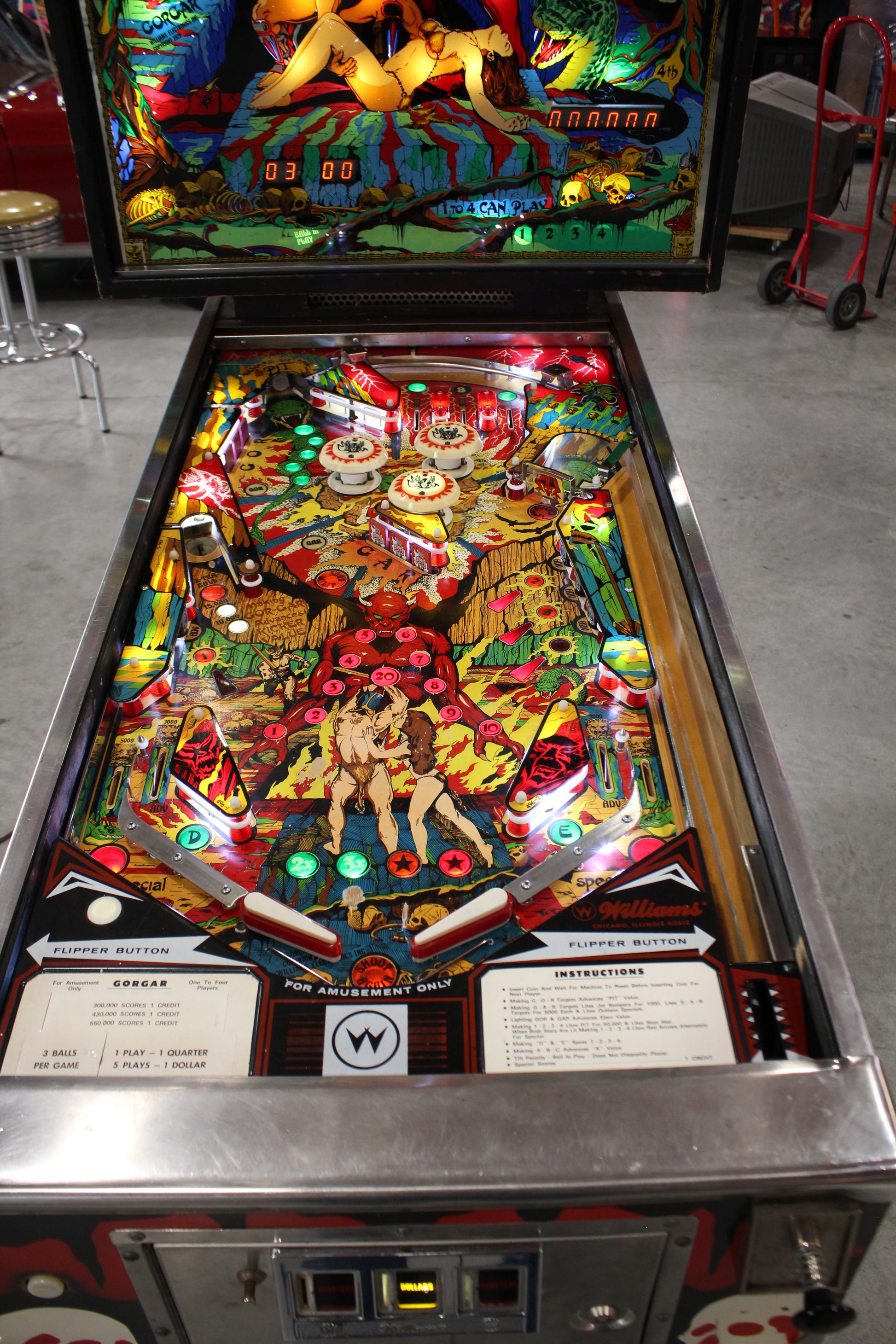 GORGAR - 1979 Williams Pinball Machine - WORKS 100% - First Talking Game!
