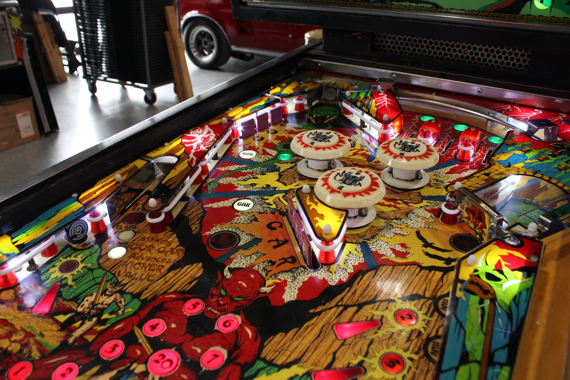 GORGAR - 1979 Williams Pinball Machine - WORKS 100% - First Talking Game!