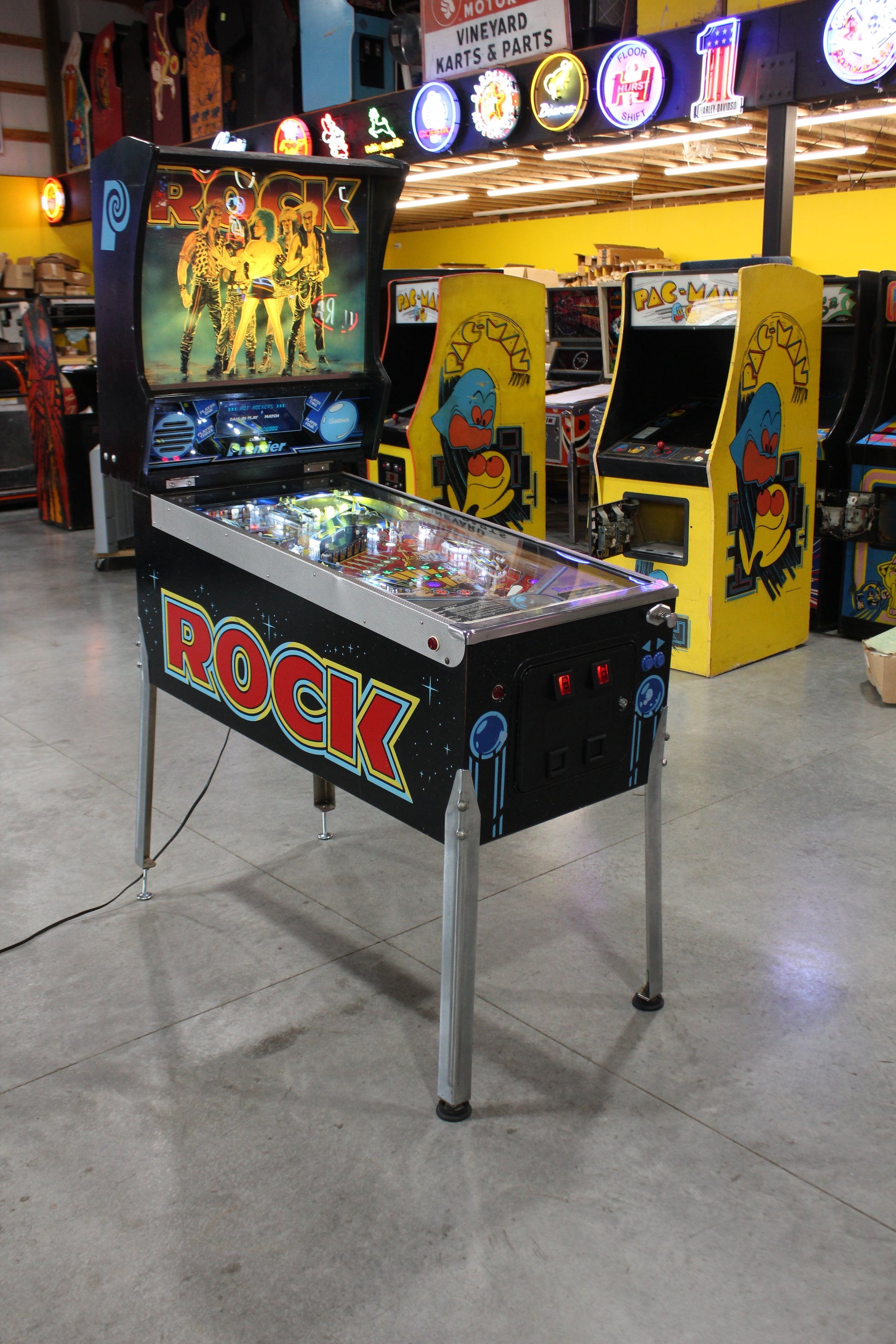 ROCK - 1985 Gottlieb Pinball Machine - WORKS 100% - Nice Game ROCK-N-ROLL Theme