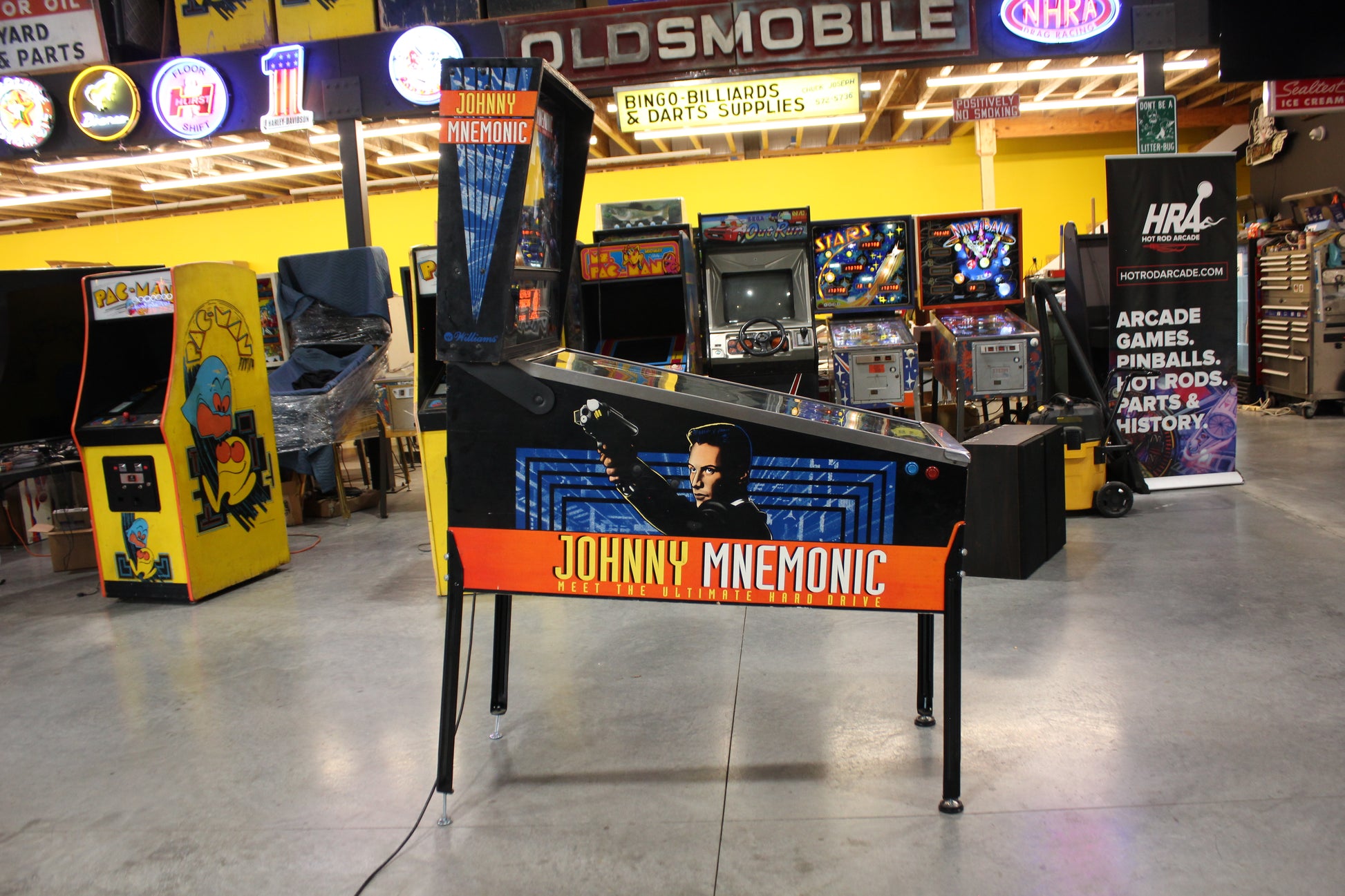 JOHNNY MNEMONIC - 1995 Williams Pinball Machine - WORKS 100% - Defeat the Matrix with the Glove!!!