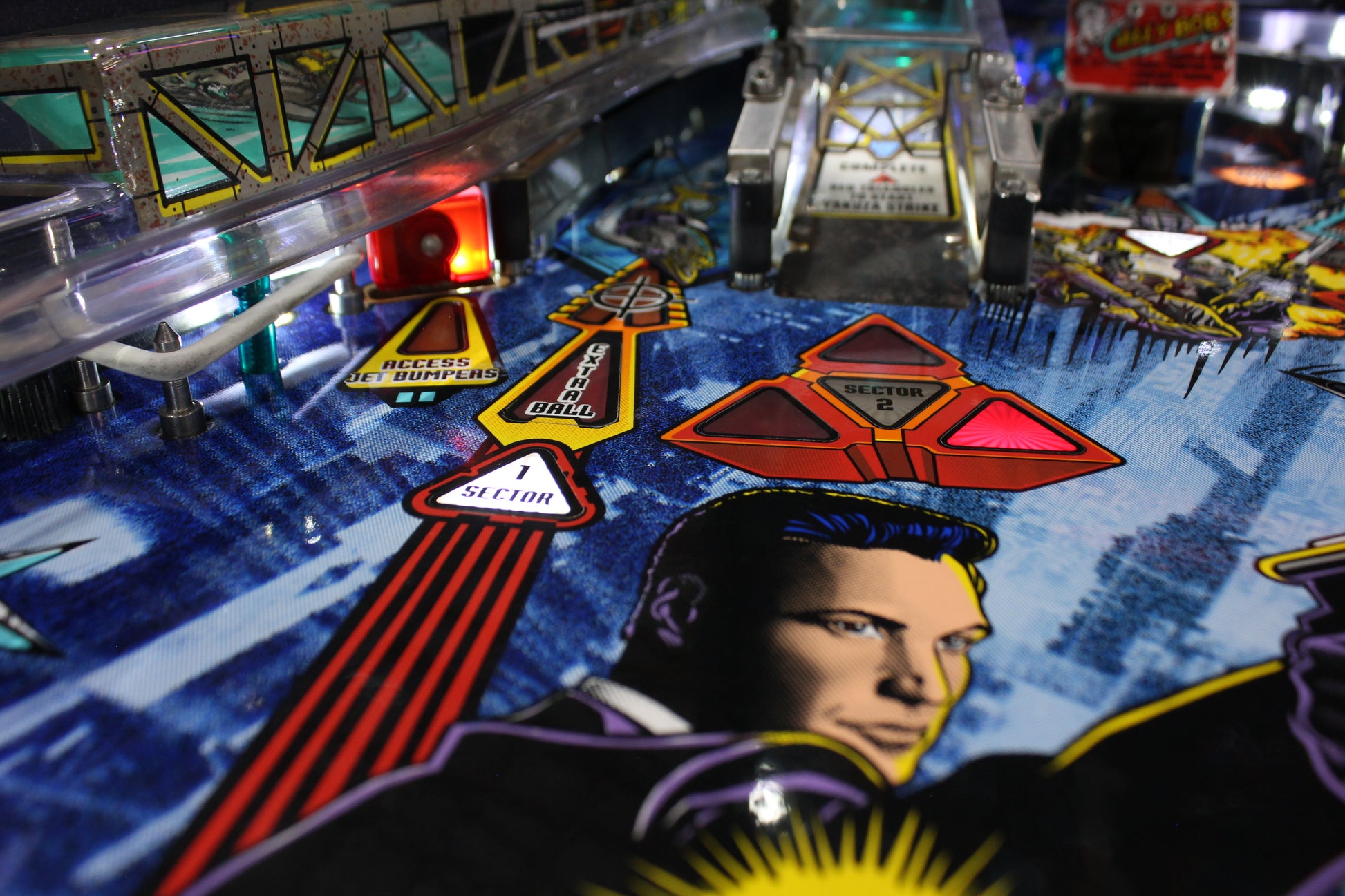 JOHNNY MNEMONIC - 1995 Williams Pinball Machine - WORKS 100% - Defeat the Matrix with the Glove!!!