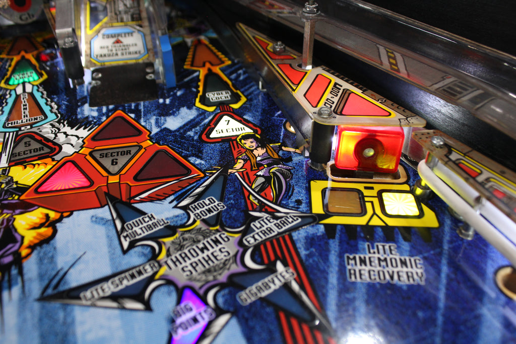 JOHNNY MNEMONIC - 1995 Williams Pinball Machine - WORKS 100% - Defeat the Matrix with the Glove!!!