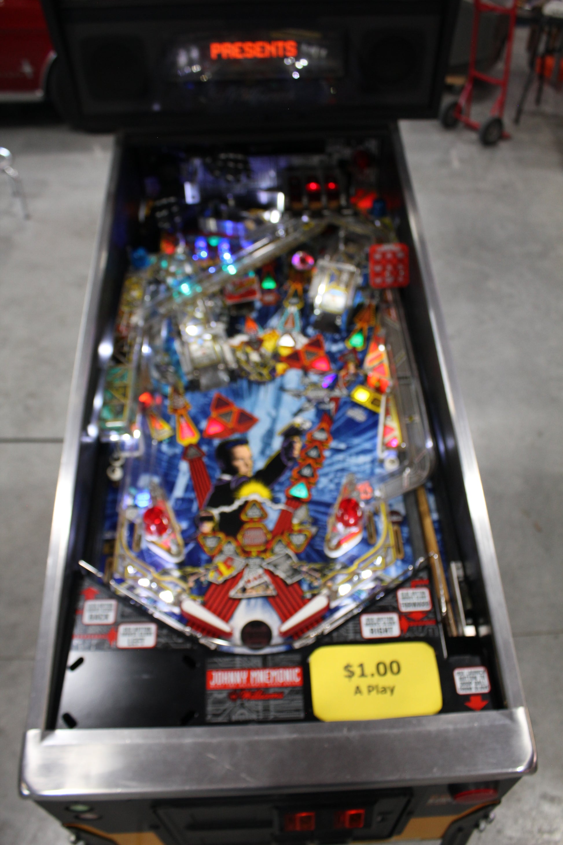 JOHNNY MNEMONIC - 1995 Williams Pinball Machine - WORKS 100% - Defeat the Matrix with the Glove!!!