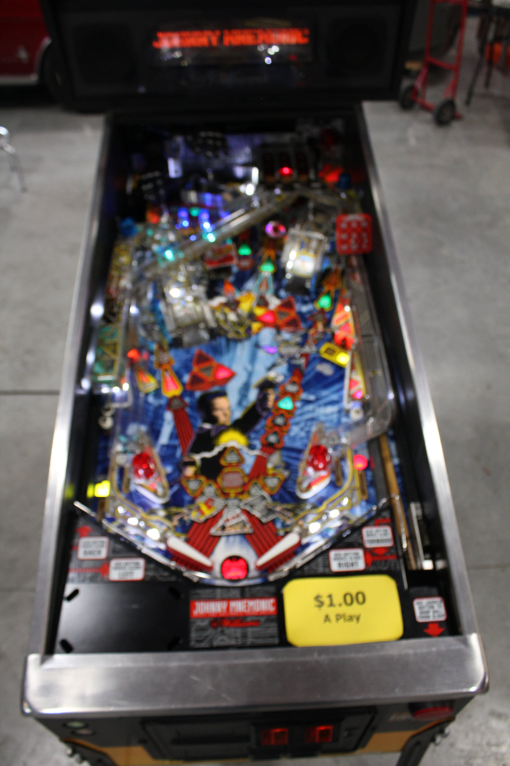 JOHNNY MNEMONIC - 1995 Williams Pinball Machine - WORKS 100% - Defeat the Matrix with the Glove!!!
