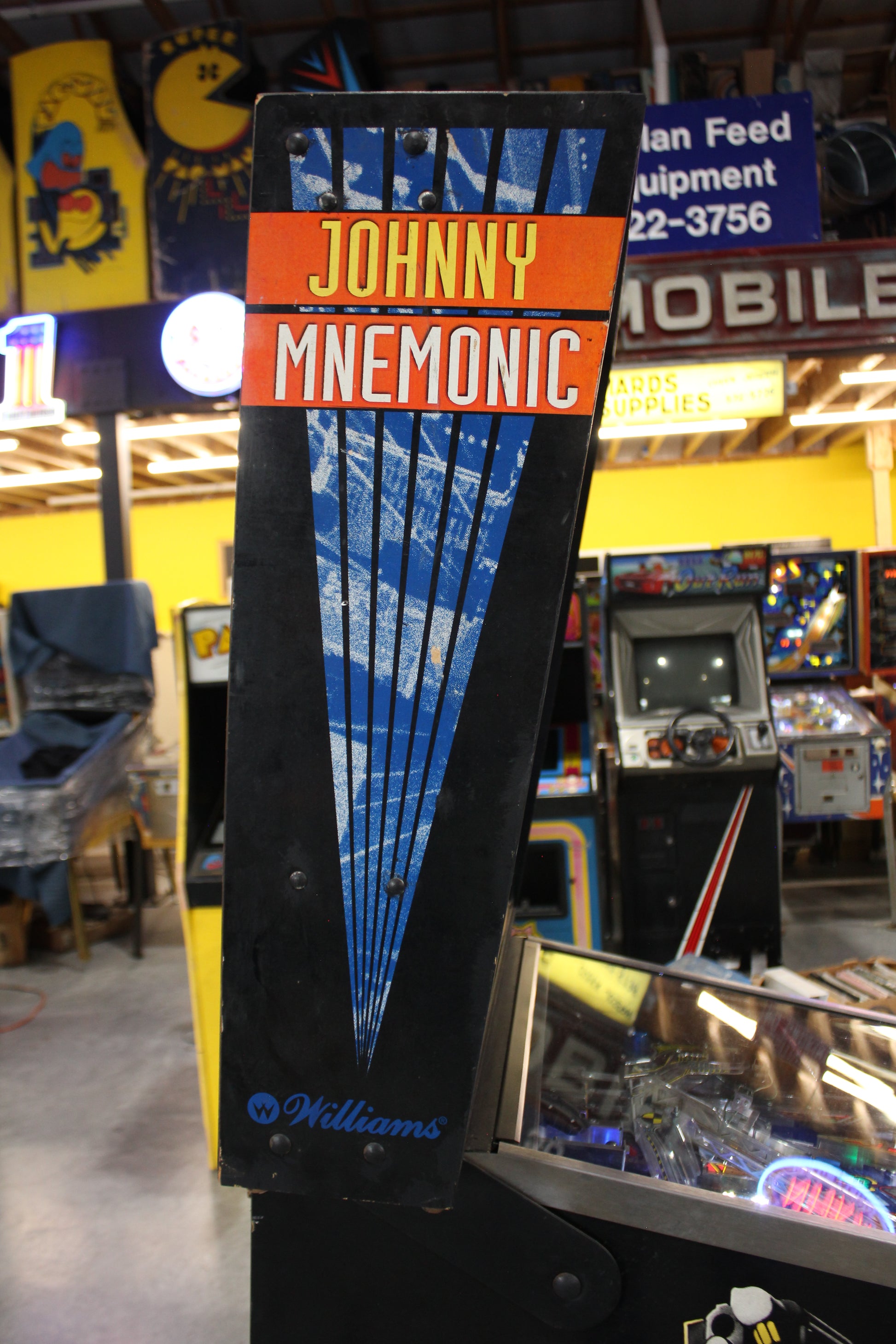 JOHNNY MNEMONIC - 1995 Williams Pinball Machine - WORKS 100% - Defeat the Matrix with the Glove!!!