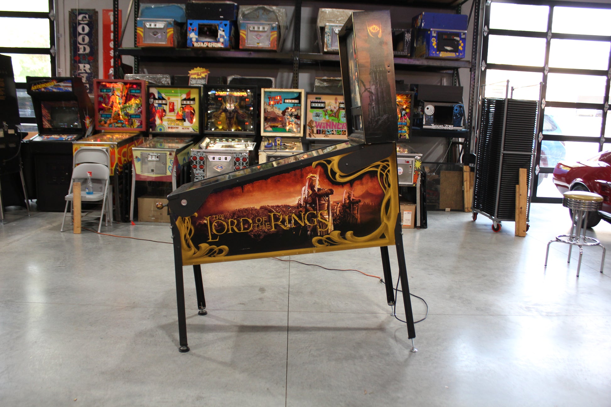 LORD OF THE RINGS - 2003 Stern Pinball Machine - VERY NICE GAME - BRASS RAMPS & WIREFORMS ADDED - Several Mods