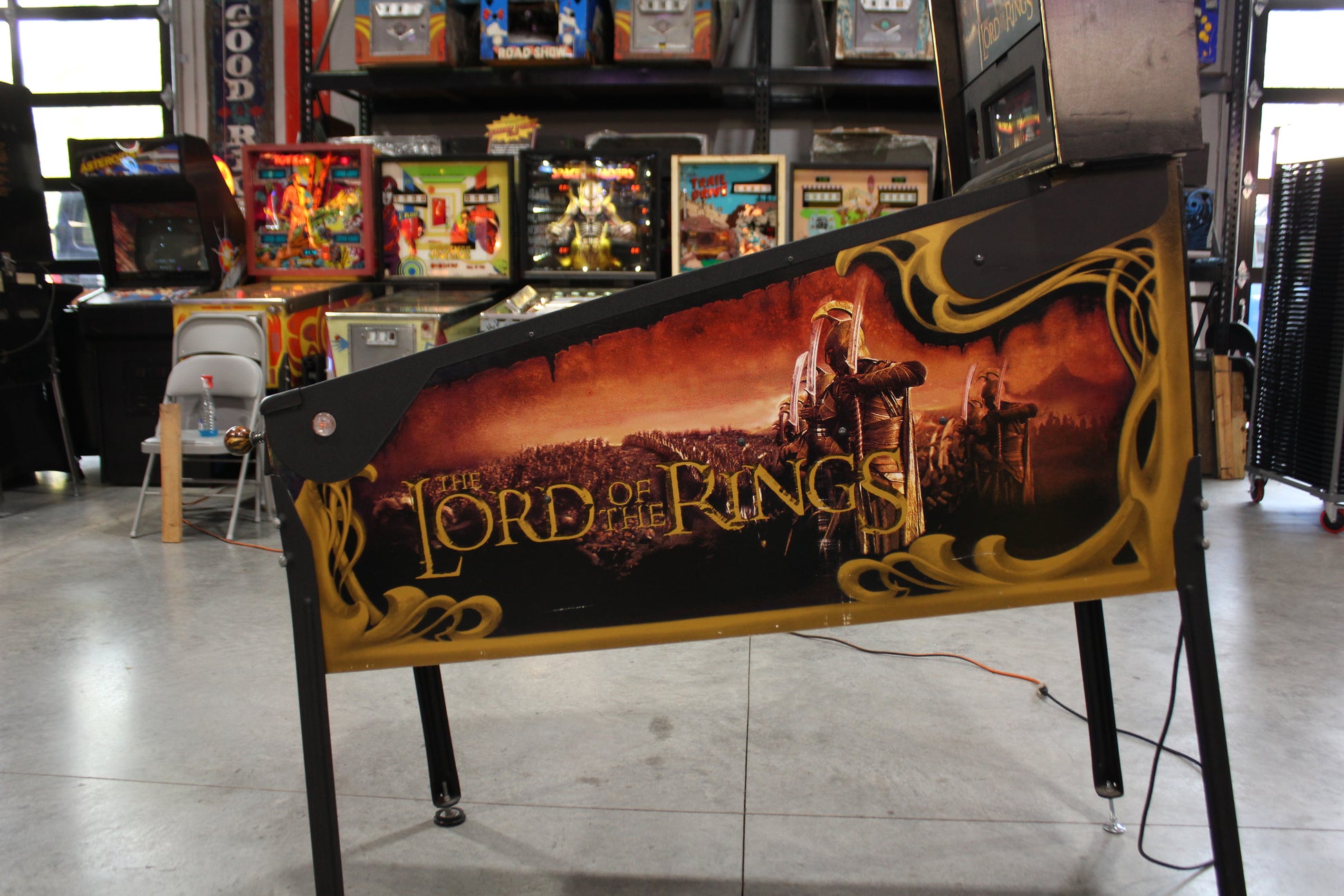 LORD OF THE RINGS - 2003 Stern Pinball Machine - VERY NICE GAME - BRASS RAMPS & WIREFORMS ADDED - Several Mods