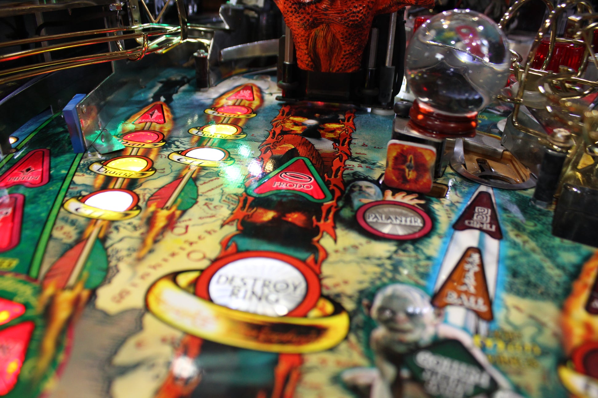 LORD OF THE RINGS - 2003 Stern Pinball Machine - VERY NICE GAME - BRASS RAMPS & WIREFORMS ADDED - Several Mods