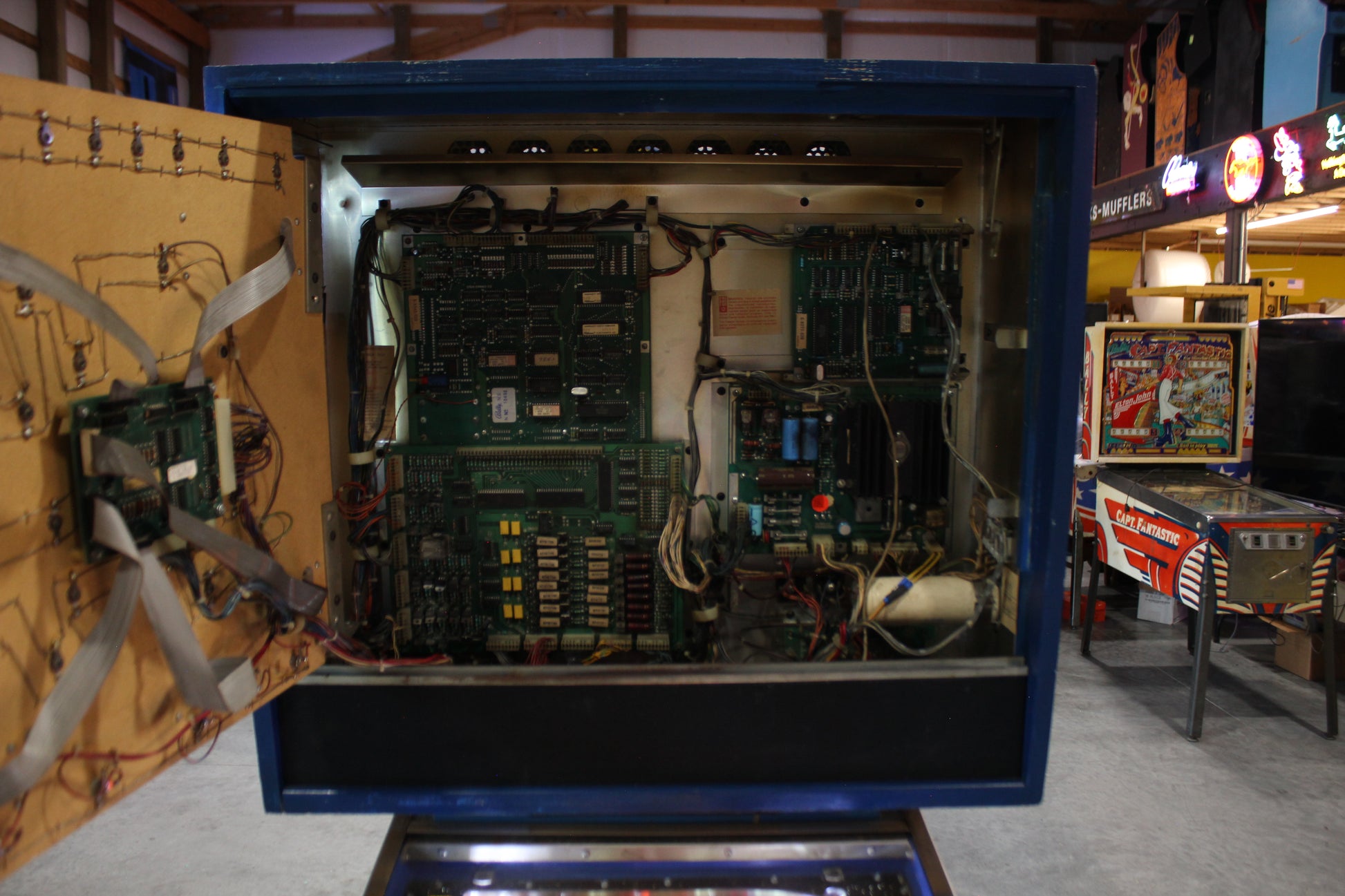 LASER CUE - 1984 Williams Pinball Machine - WORKS 100% - SUPER Nice Game
