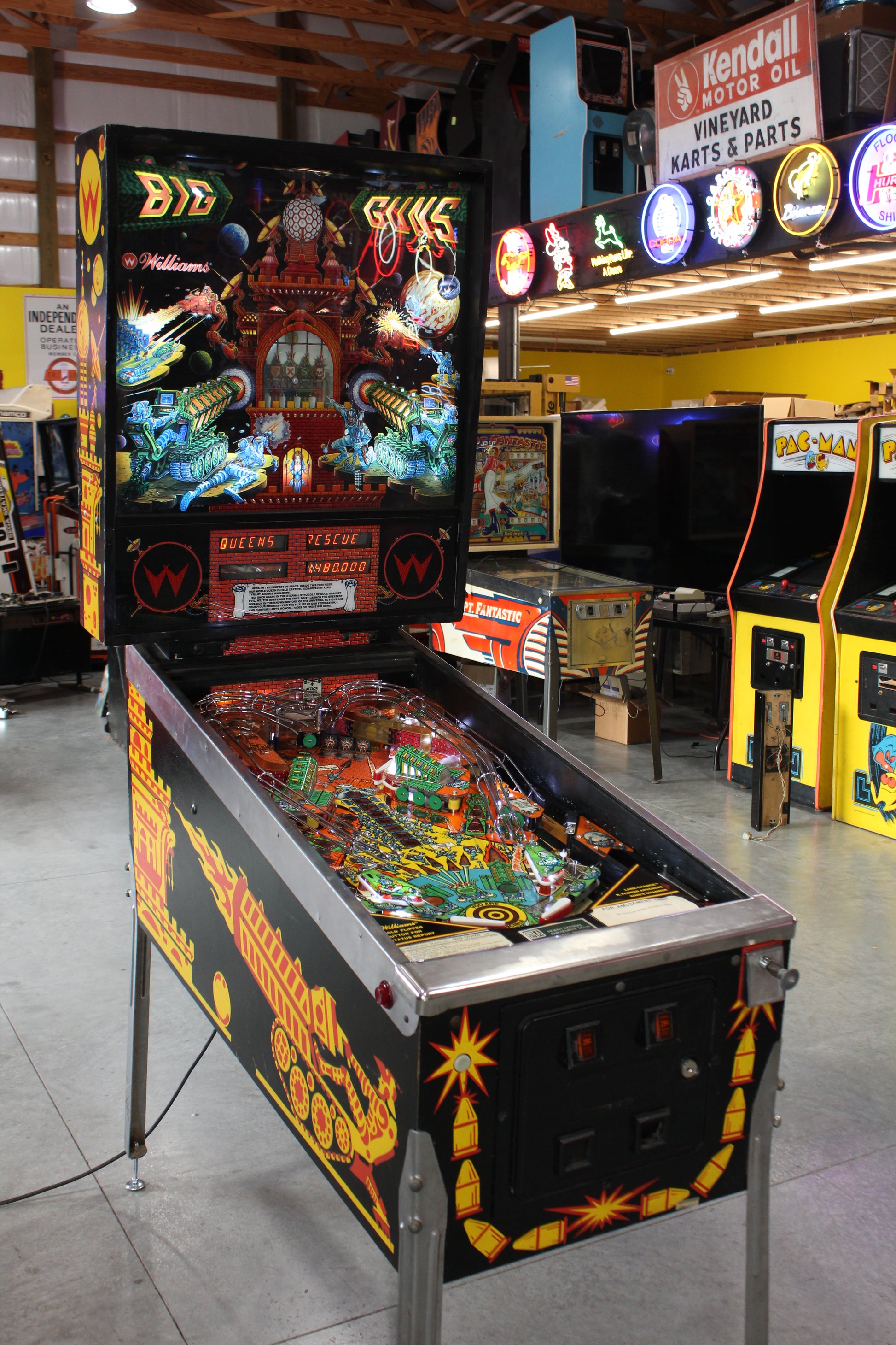 BIG GUNS - 1987 Williams Pinball Machine - WORKS 100% - Really Nice Game - Great Features
