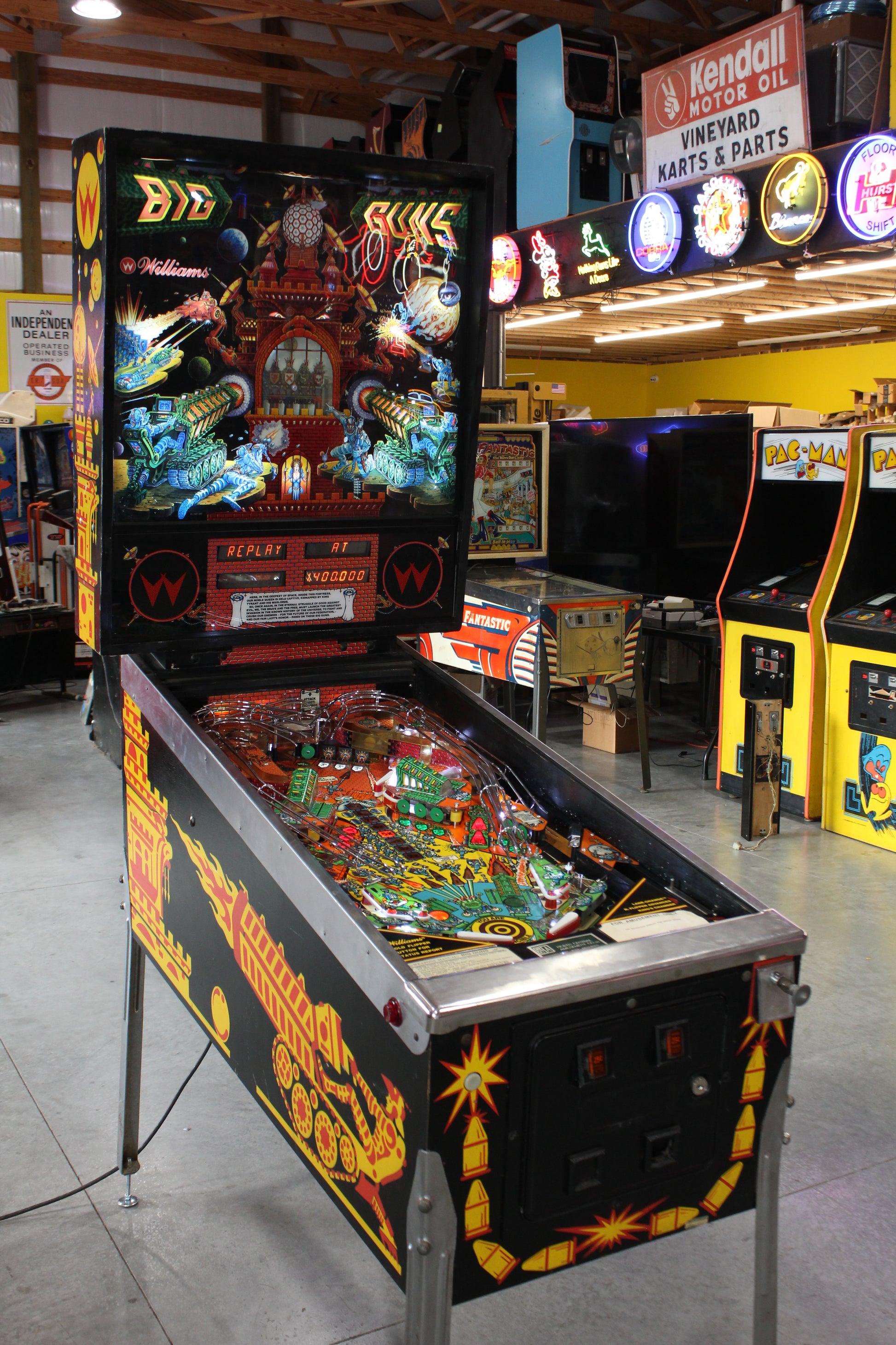 BIG GUNS - 1987 Williams Pinball Machine - WORKS 100% - Really Nice Game - Great Features