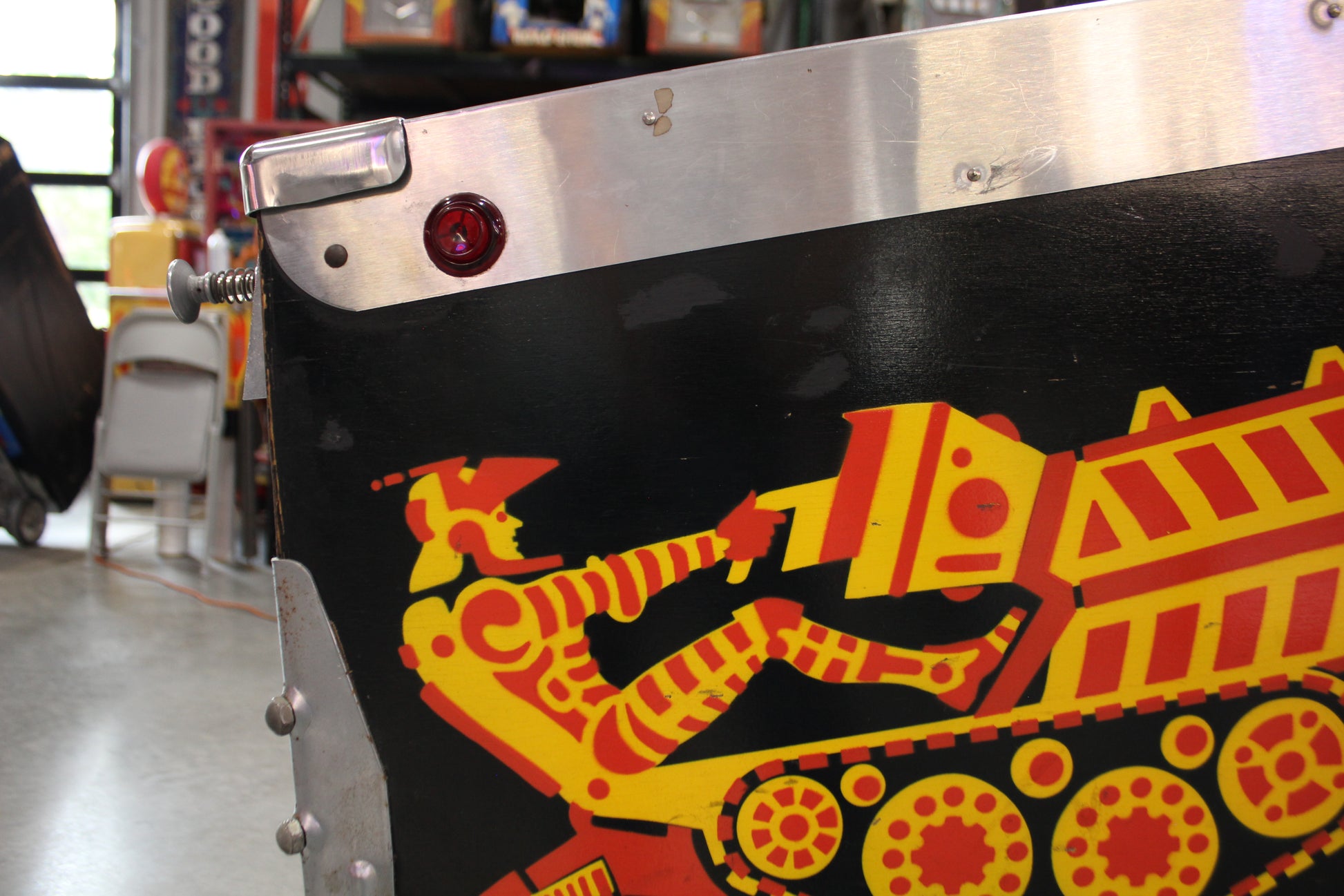 BIG GUNS - 1987 Williams Pinball Machine - WORKS 100% - Really Nice Game - Great Features