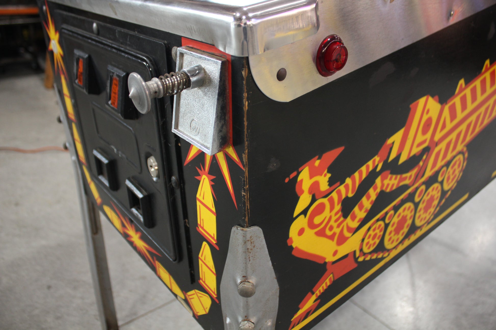 BIG GUNS - 1987 Williams Pinball Machine - WORKS 100% - Really Nice Game - Great Features