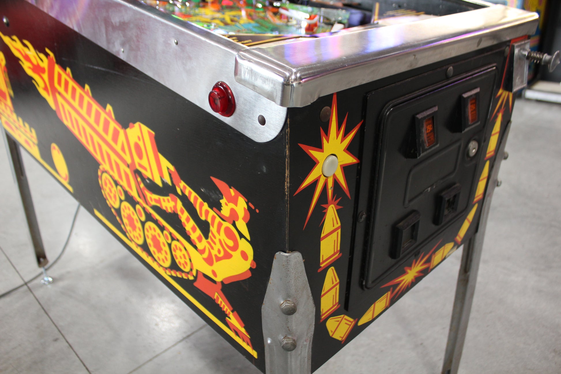 BIG GUNS - 1987 Williams Pinball Machine - WORKS 100% - Really Nice Game - Great Features