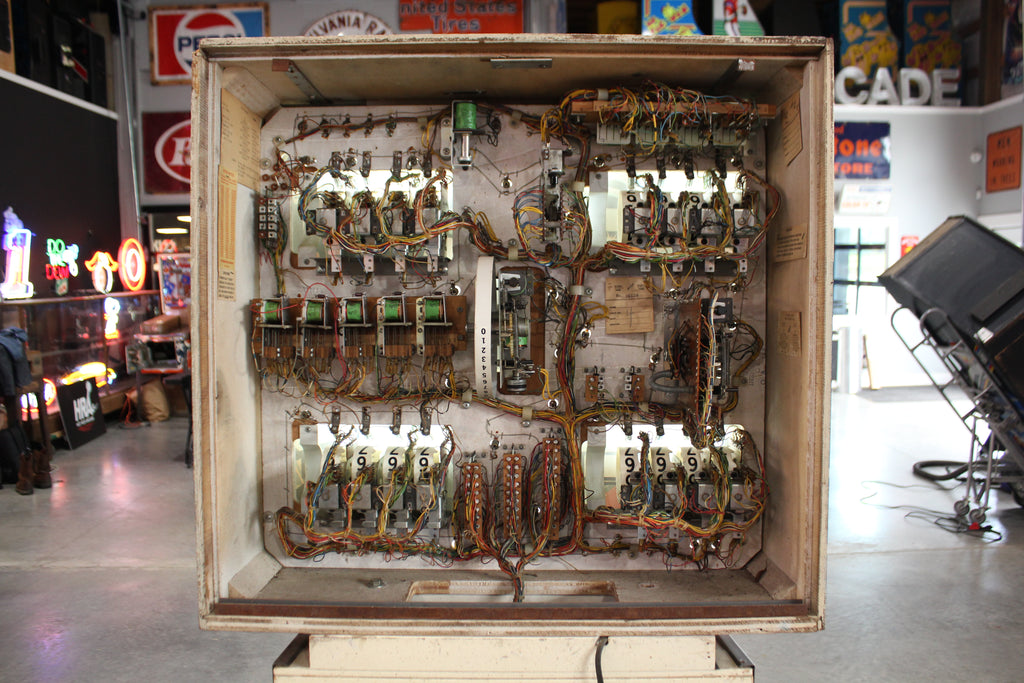 CAPTAIN FANTASTIC - Elton John - 1976 Williams Pinball Machine - WORKS 100% - Nice EM Electromechanical Game