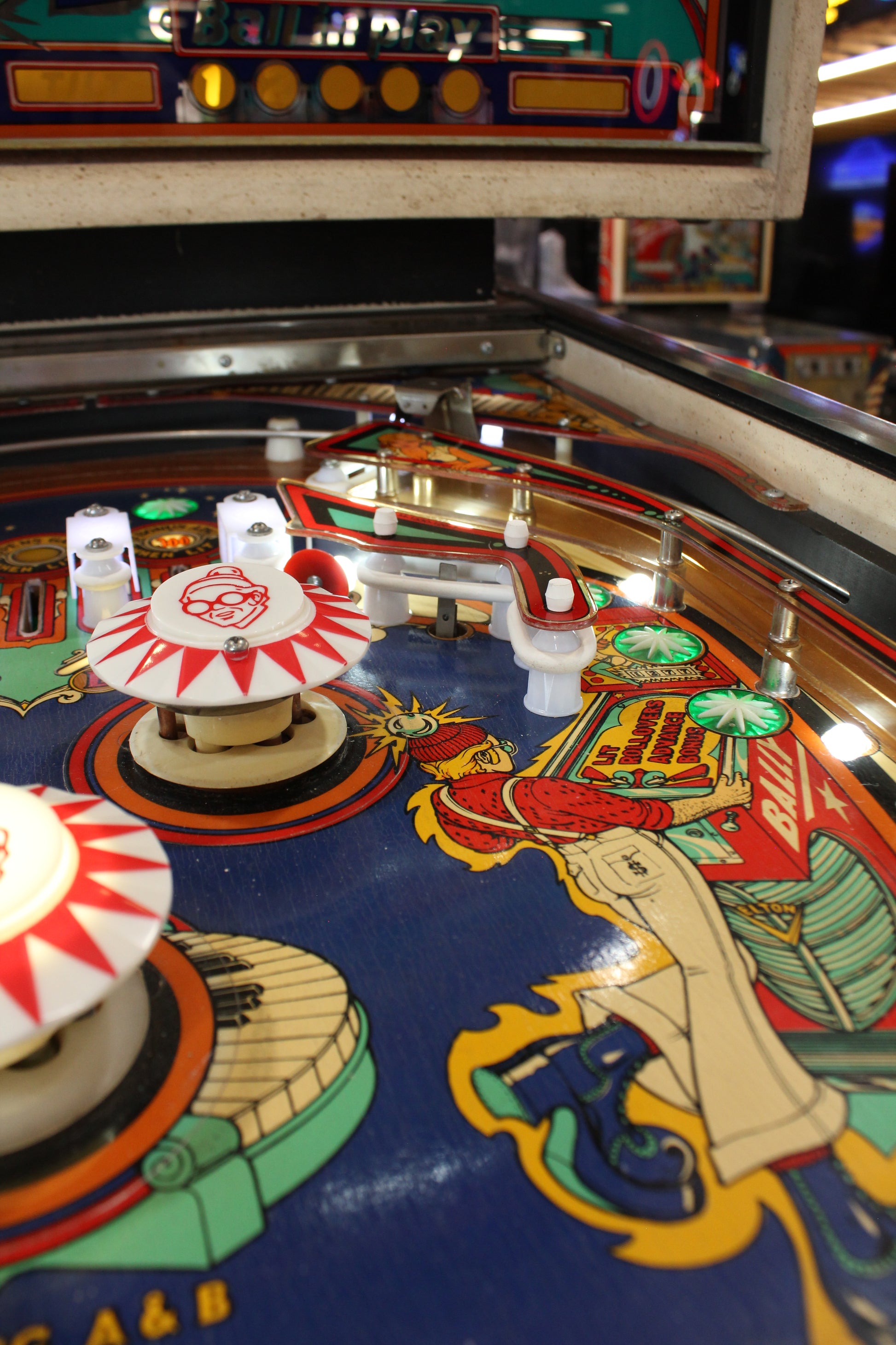 CAPTAIN FANTASTIC - Elton John - 1976 Williams Pinball Machine - WORKS 100% - Nice EM Electromechanical Game