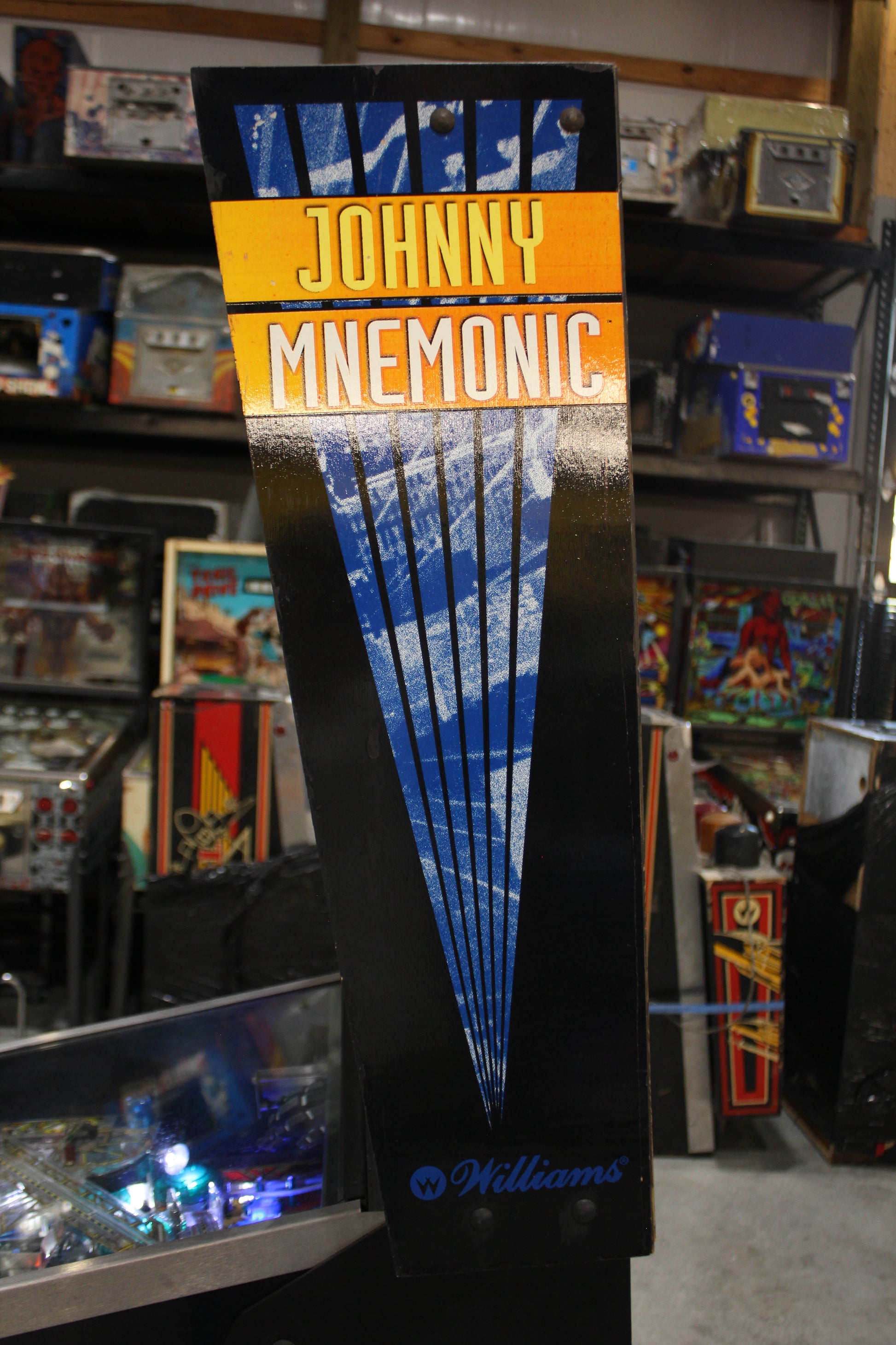 JOHNNY MNEMONIC - 1995 Williams Pinball Machine - WORKS 100% - Defeat the Matrix with the Glove!!!