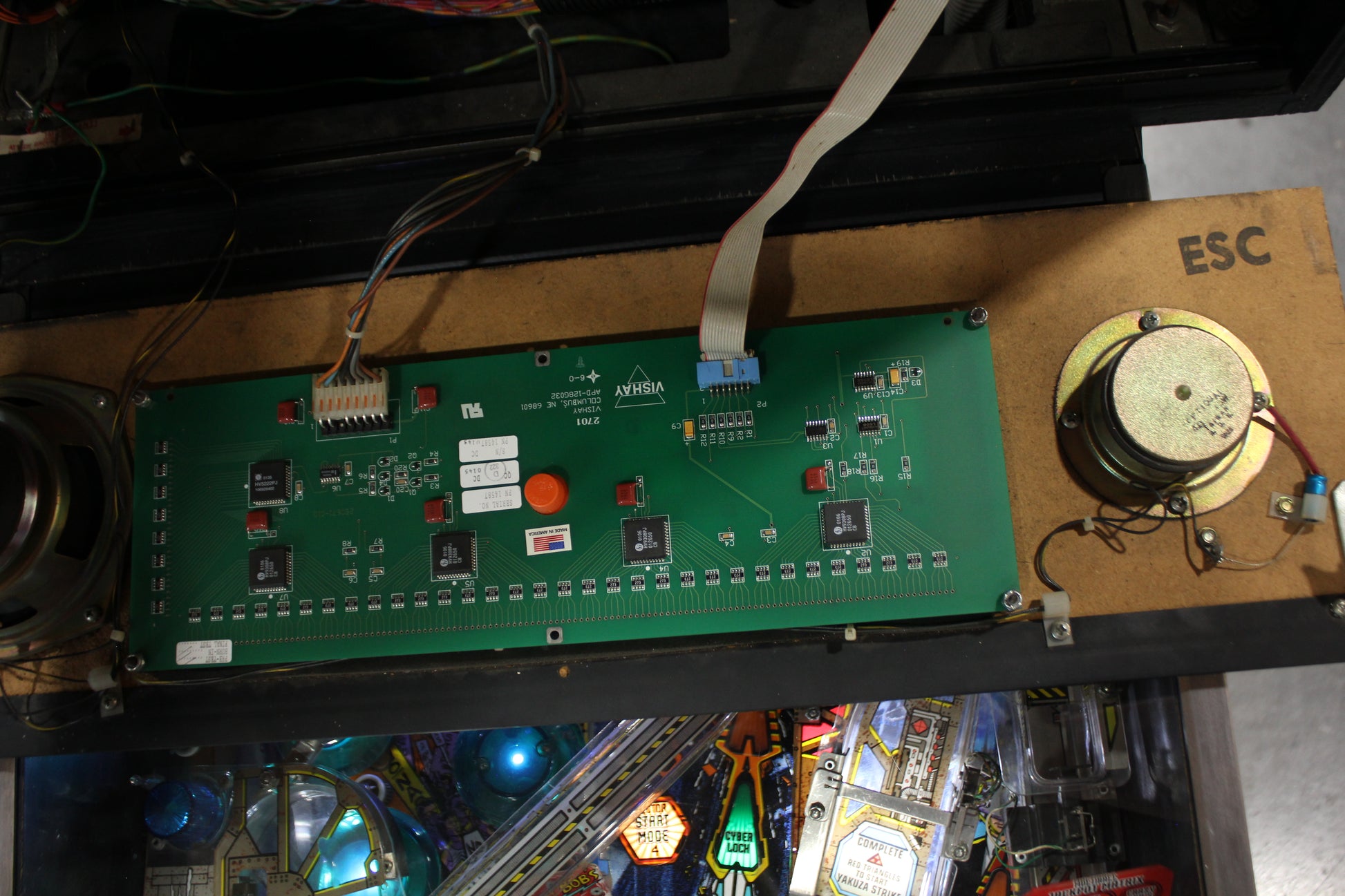 JOHNNY MNEMONIC - 1995 Williams Pinball Machine - WORKS 100% - Defeat the Matrix with the Glove!!!