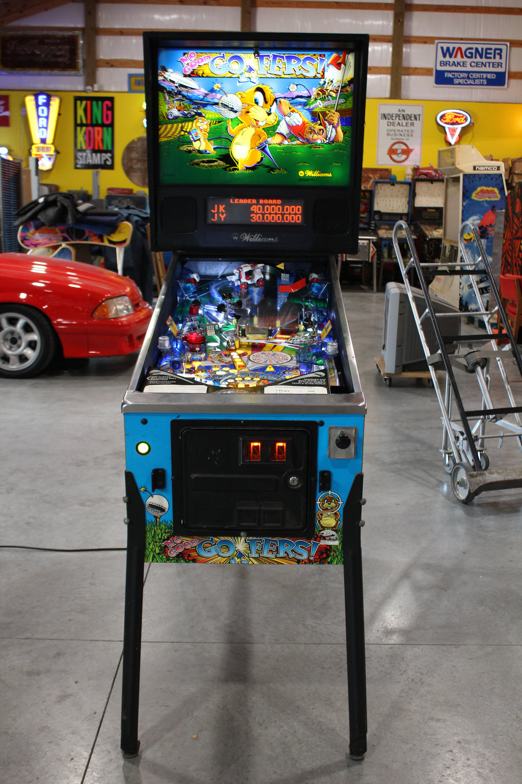 NO GOOD GOPHERS - 1997 Williams Pinball Machine - WORKS 100% - SUPER FUN GAME!