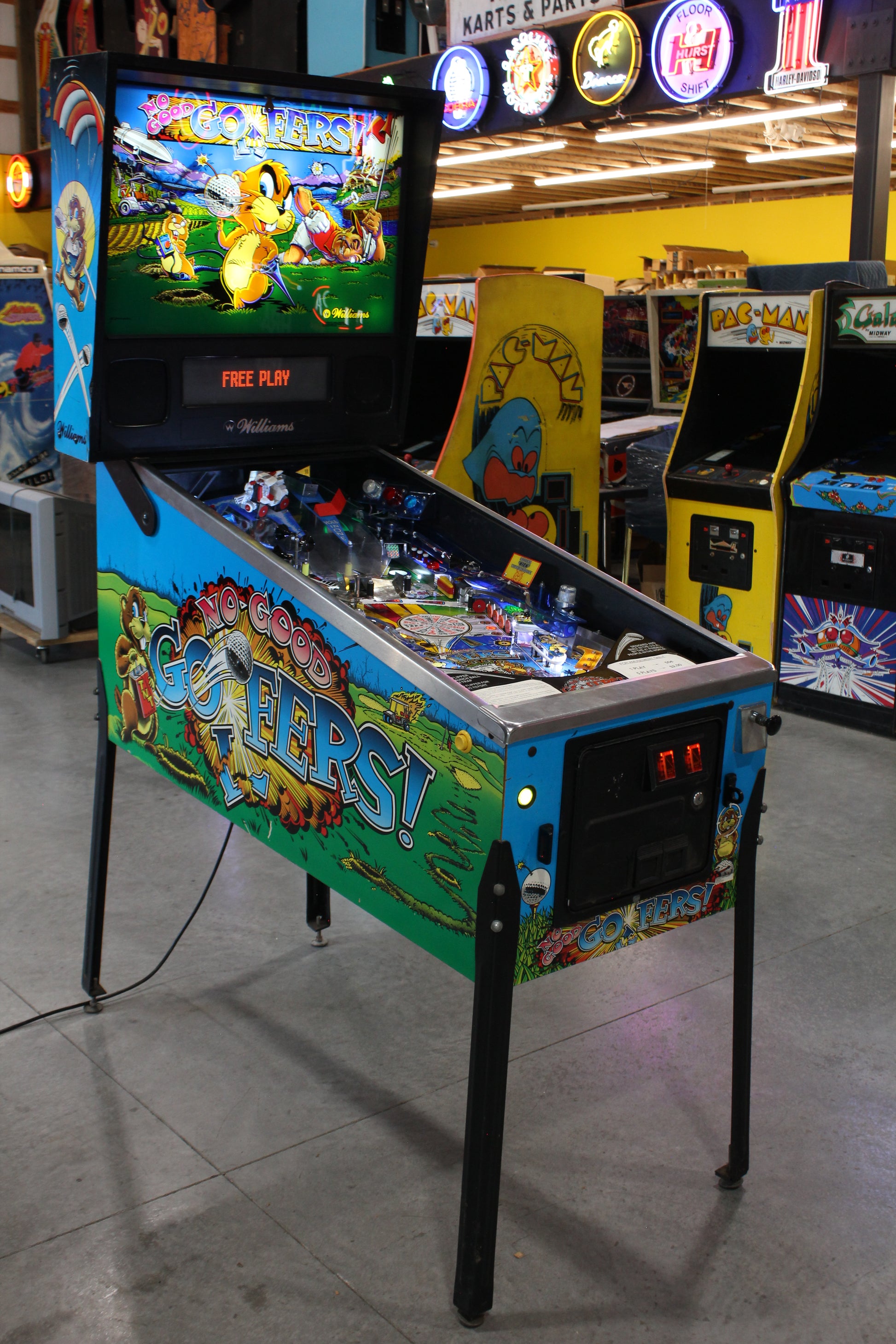 NO GOOD GOPHERS - 1997 Williams Pinball Machine - WORKS 100% - SUPER FUN GAME!