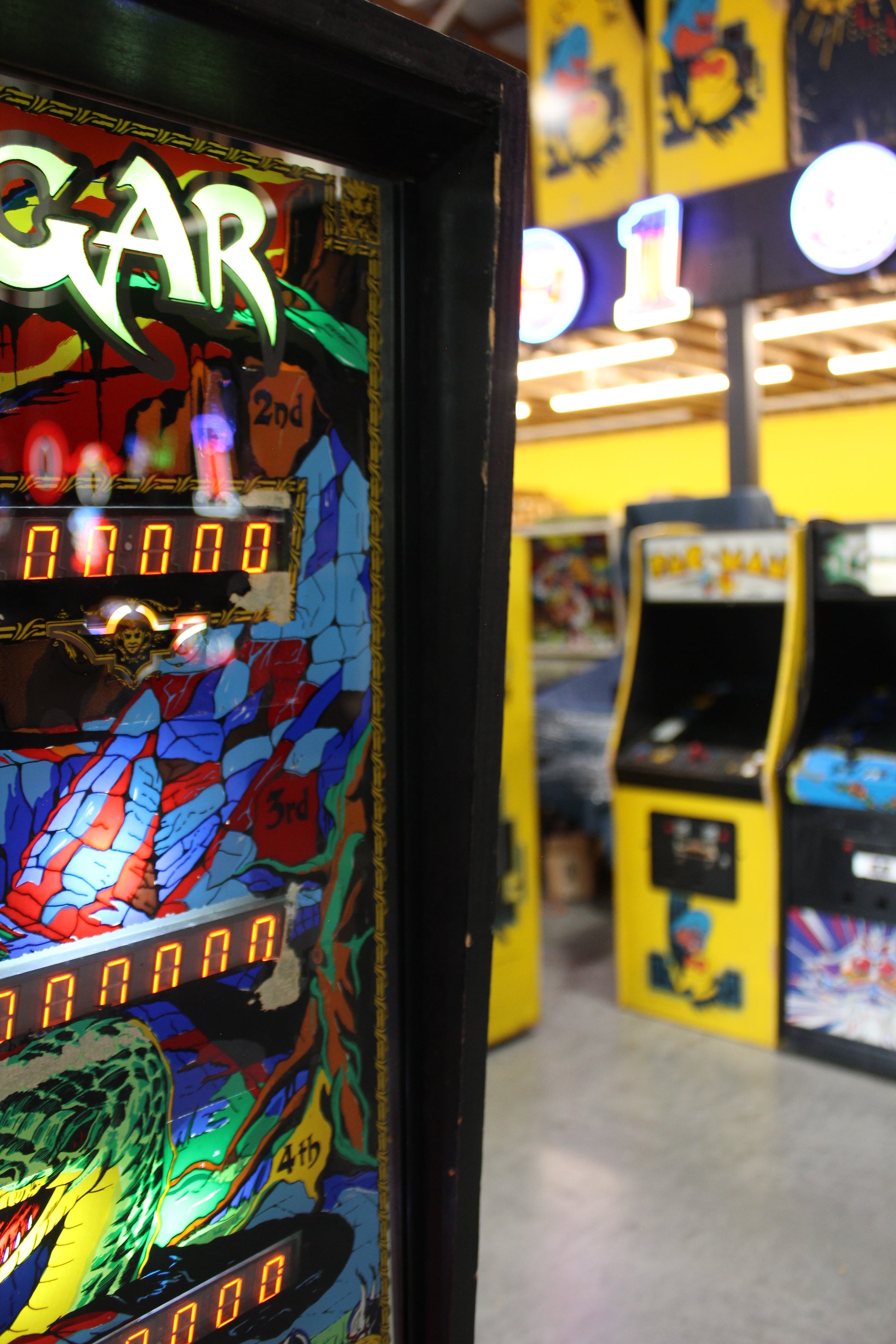 GORGAR - 1979 Williams Pinball Machine - WORKS 100% - First Talking Game!