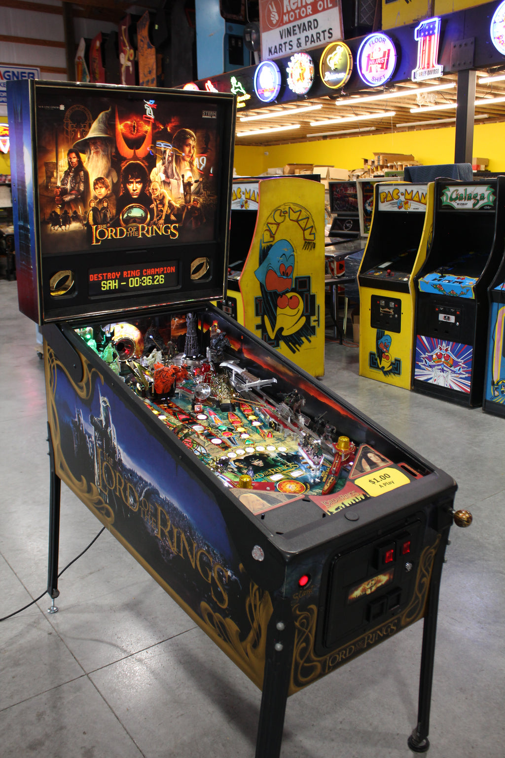 LORD OF THE RINGS - 2003 Stern Pinball Machine - VERY NICE GAME - BRASS RAMPS & WIREFORMS ADDED - Several Mods