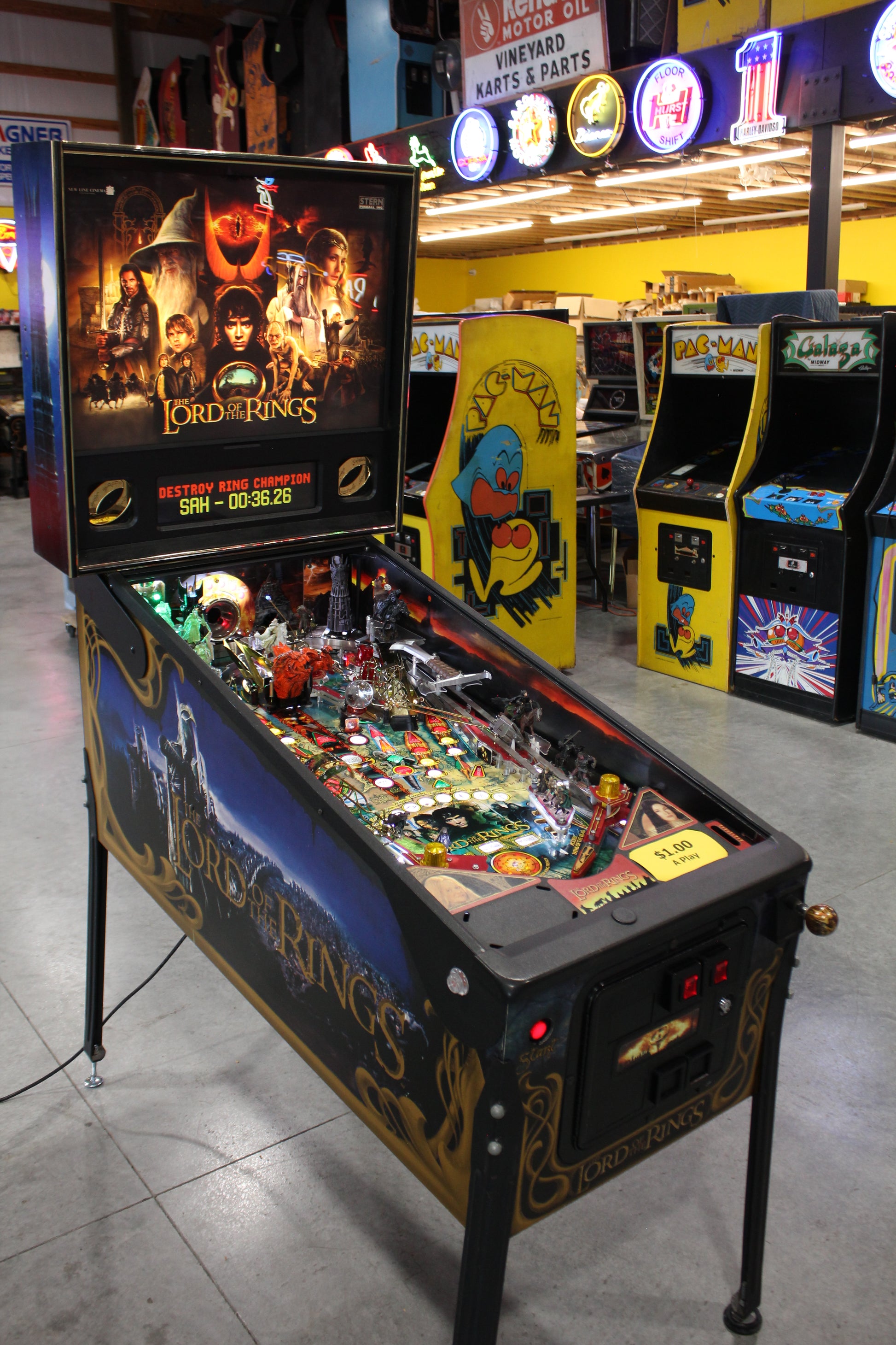 LORD OF THE RINGS - 2003 Stern Pinball Machine - VERY NICE GAME - BRASS RAMPS & WIREFORMS ADDED - Several Mods