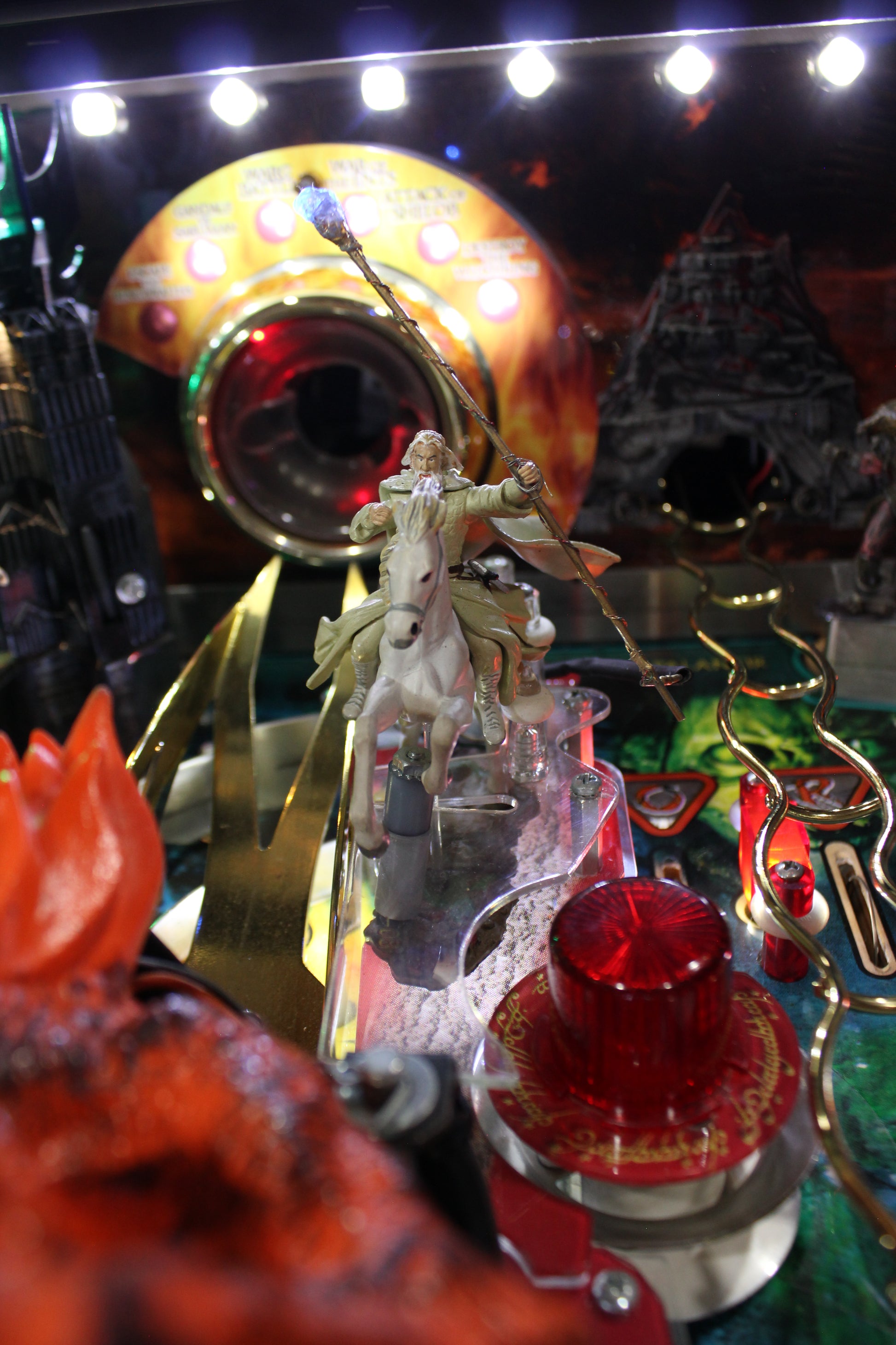LORD OF THE RINGS - 2003 Stern Pinball Machine - VERY NICE GAME - BRASS RAMPS & WIREFORMS ADDED - Several Mods