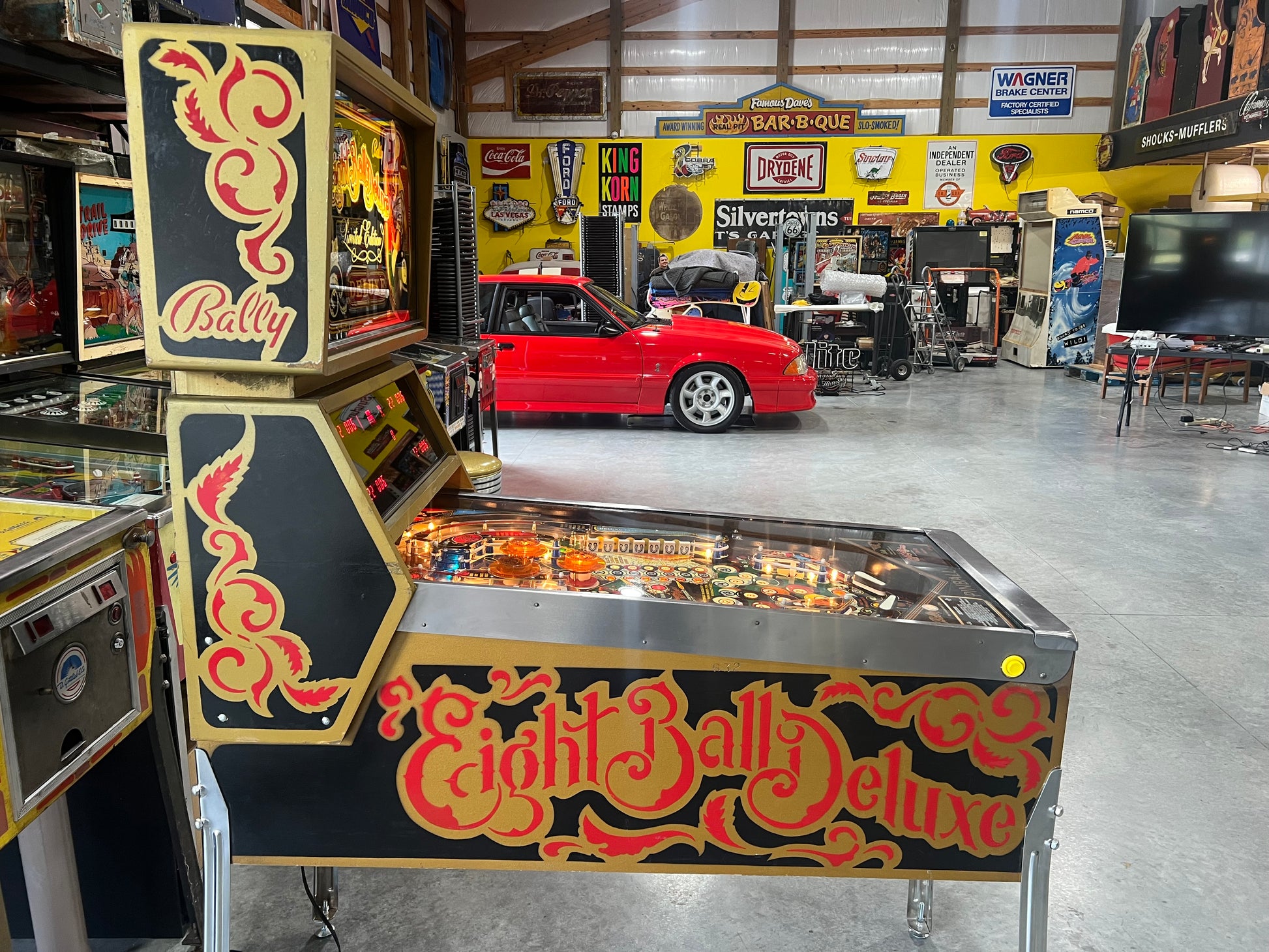 EIGHT BALL DELUXE LIMITED EDITION - 1982 Bally Pinball Machine - WORKS 100% - THE BEST GAME FROM THE PERIOD! - THE ORIGINAL LE!