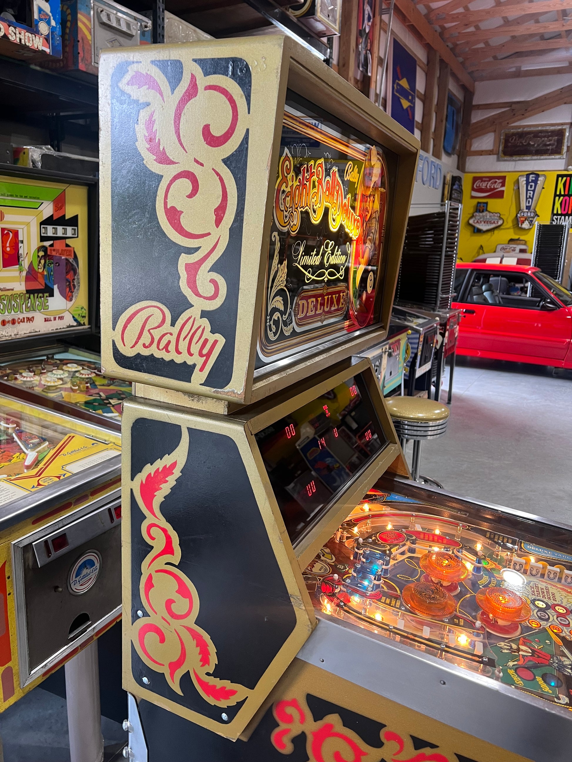 EIGHT BALL DELUXE LIMITED EDITION - 1982 Bally Pinball Machine - WORKS 100% - THE BEST GAME FROM THE PERIOD! - THE ORIGINAL LE!