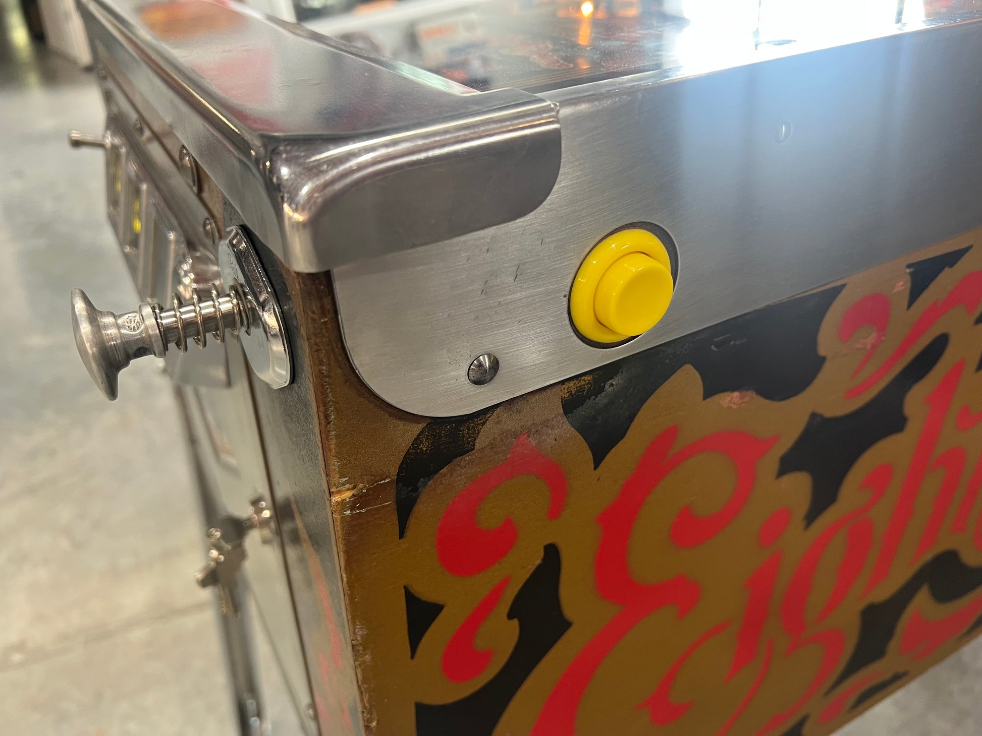 EIGHT BALL DELUXE LIMITED EDITION - 1982 Bally Pinball Machine - WORKS 100% - THE BEST GAME FROM THE PERIOD! - THE ORIGINAL LE!