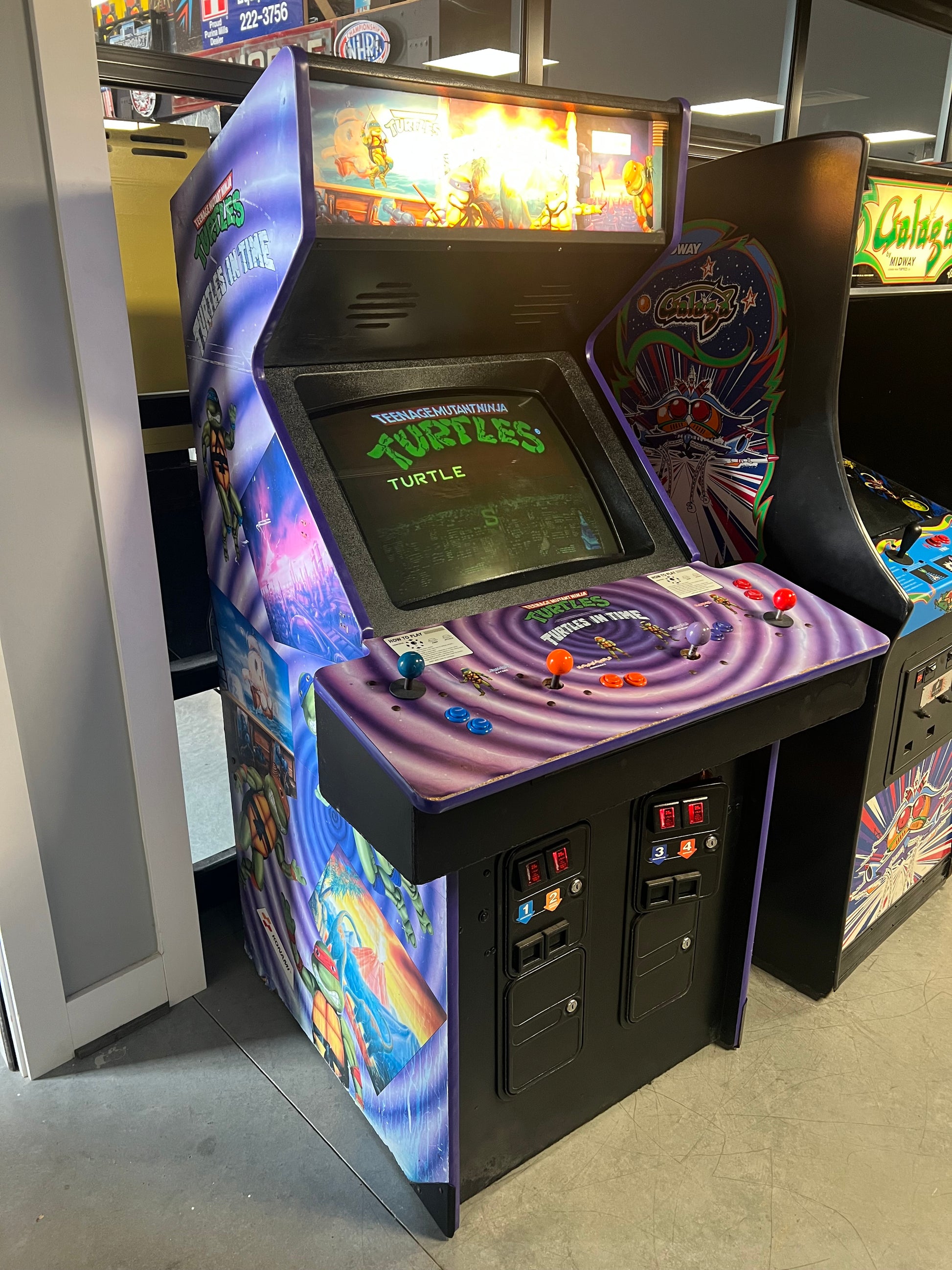 Teenage Mutant Ninja Turtles - TURTLES IN TIME 4 PLAYER Konami Arcade Game! ORIGINAL! Good Looking Arcade Cabinet - TMNT- TNT - Working Great!