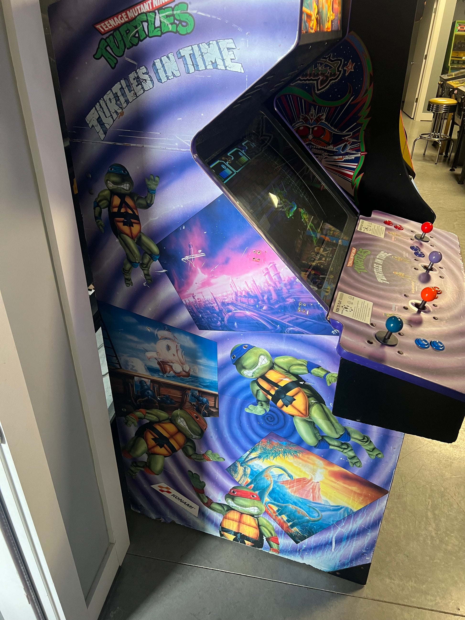 Teenage Mutant Ninja Turtles - TURTLES IN TIME 4 PLAYER Konami Arcade Game! ORIGINAL! Good Looking Arcade Cabinet - TMNT- TNT - Working Great!