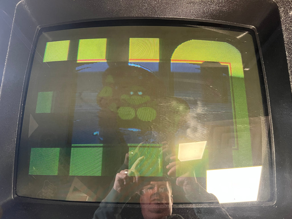 Teenage Mutant Ninja Turtles - TURTLES IN TIME 4 PLAYER Konami Arcade Game! ORIGINAL! Good Looking Arcade Cabinet - TMNT- TNT - Working Great!