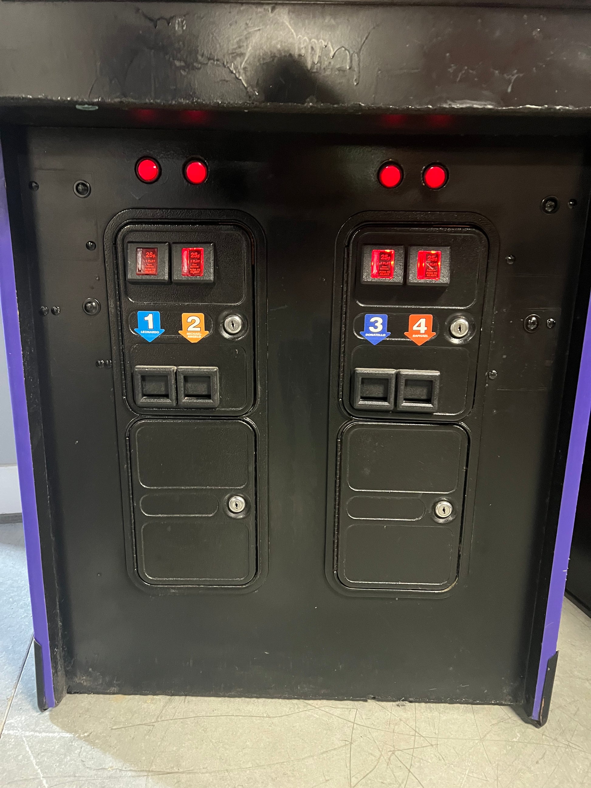 Teenage Mutant Ninja Turtles - TURTLES IN TIME 4 PLAYER Konami Arcade Game! ORIGINAL! Good Looking Arcade Cabinet - TMNT- TNT - Working Great!